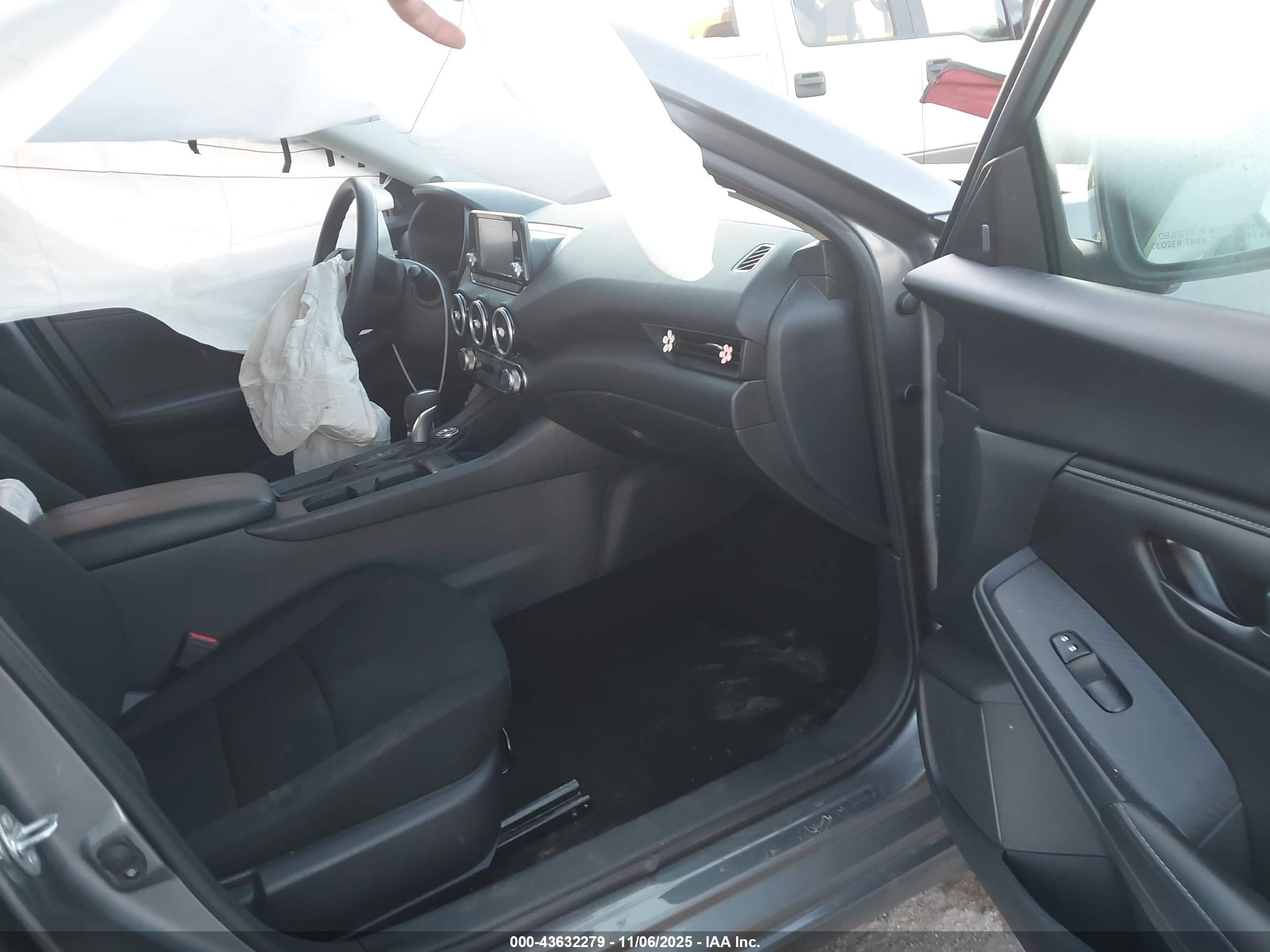 NISSAN SENTRA image 5