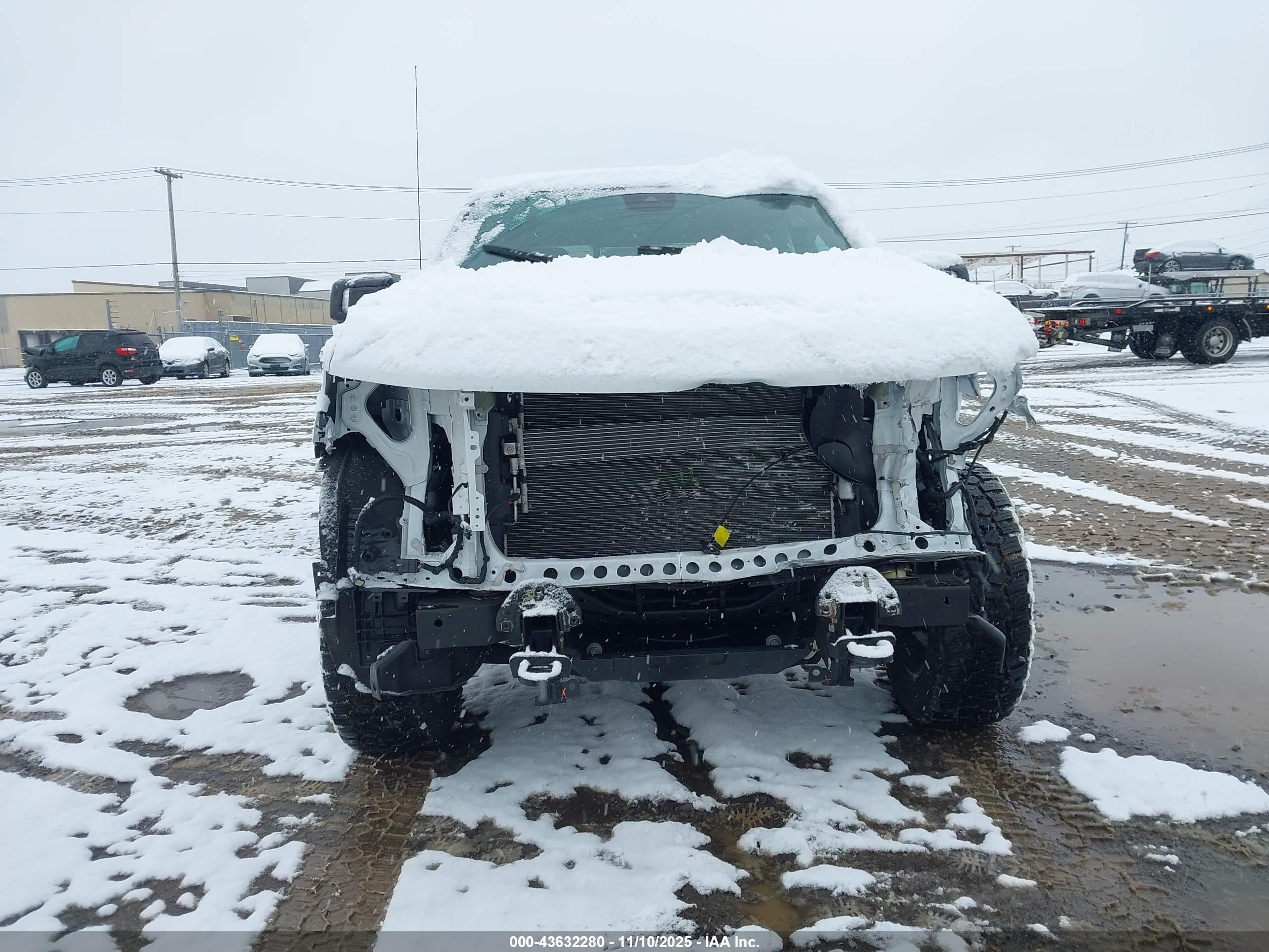CHEVROLET SILVERADO image 6