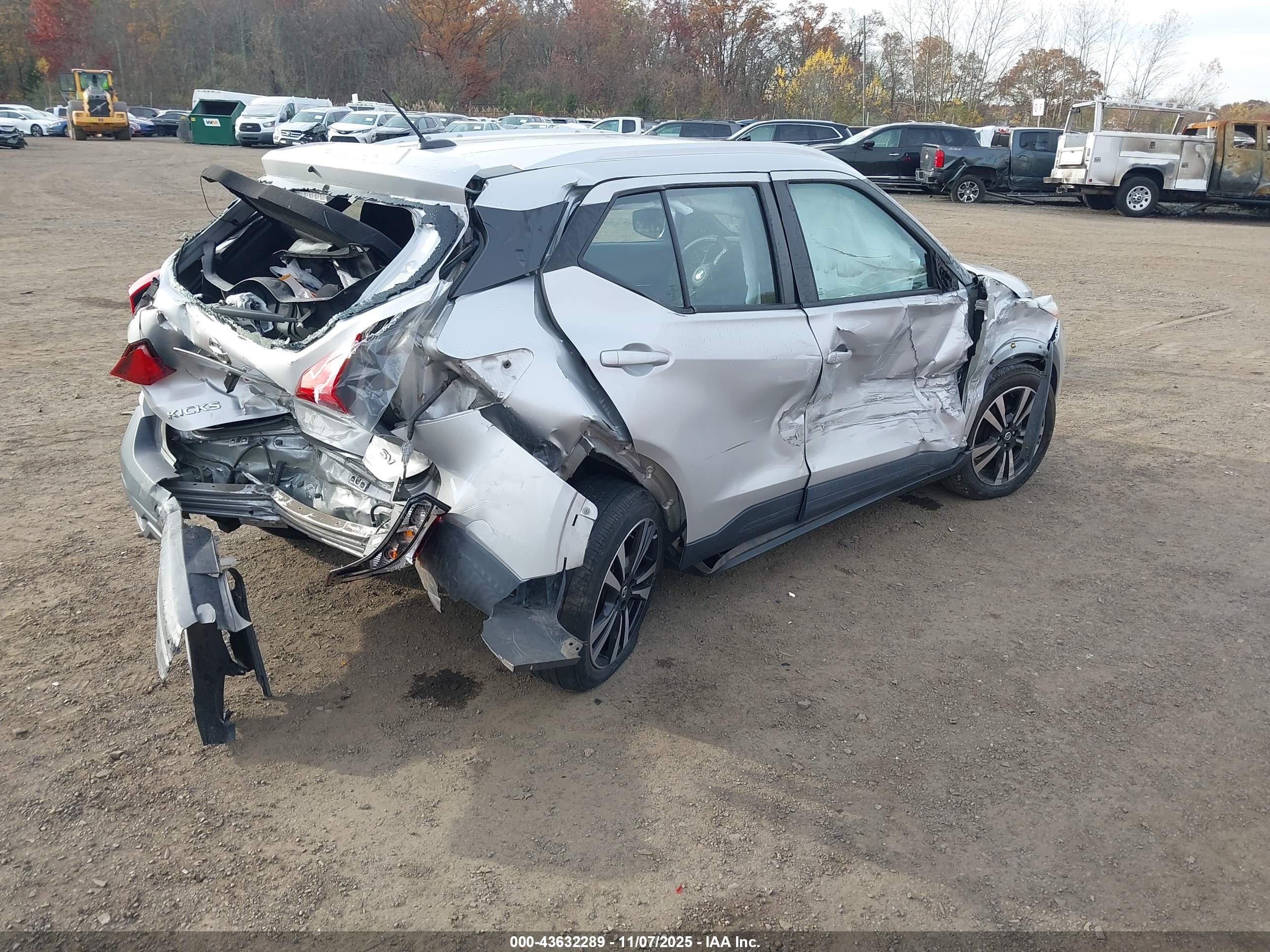 NISSAN KICKS image 4