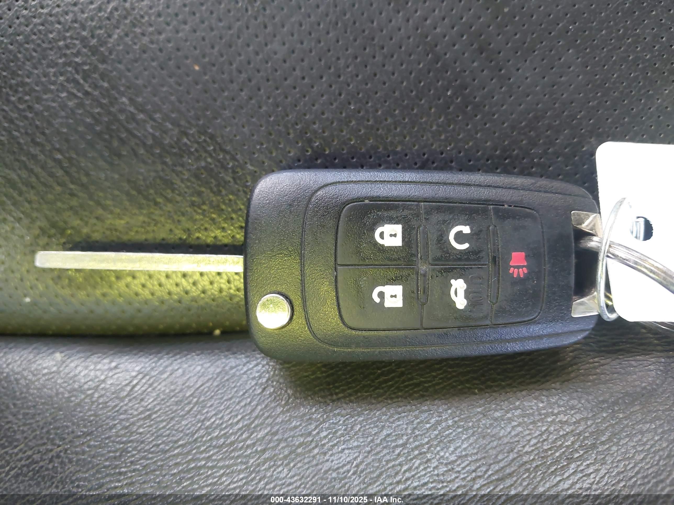 CHEVROLET EQUINOX image 11