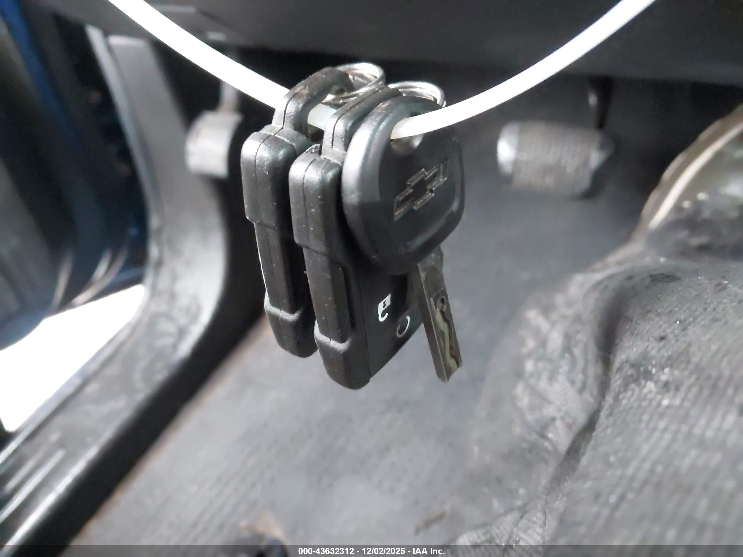 CHEVROLET COLORADO image 11