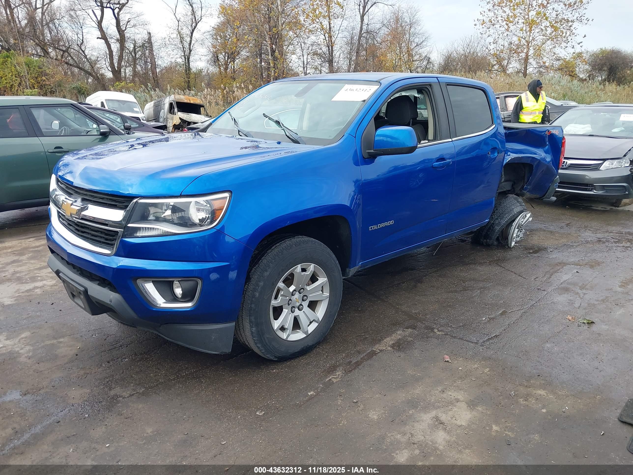 CHEVROLET COLORADO image 2