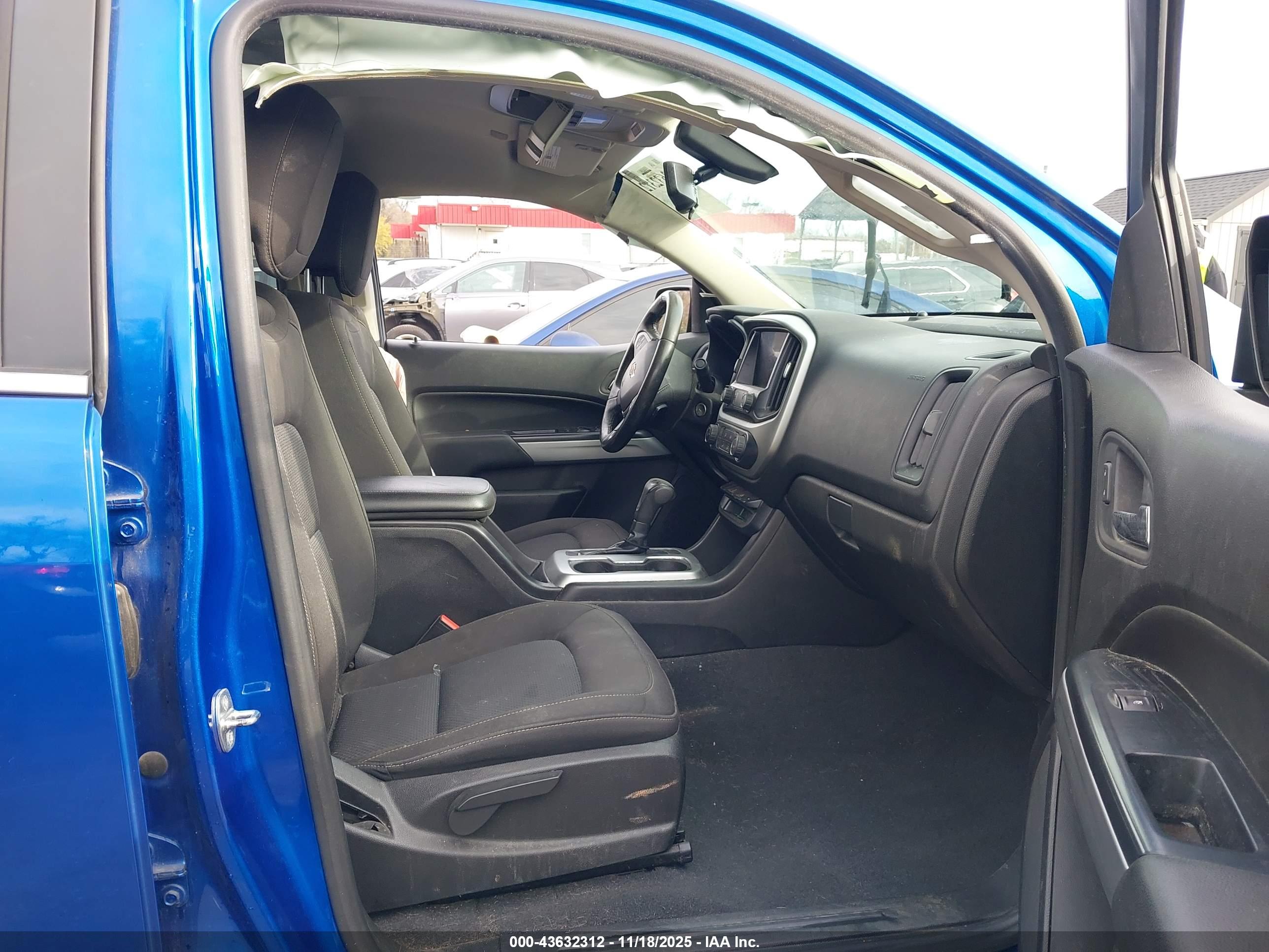 CHEVROLET COLORADO image 5
