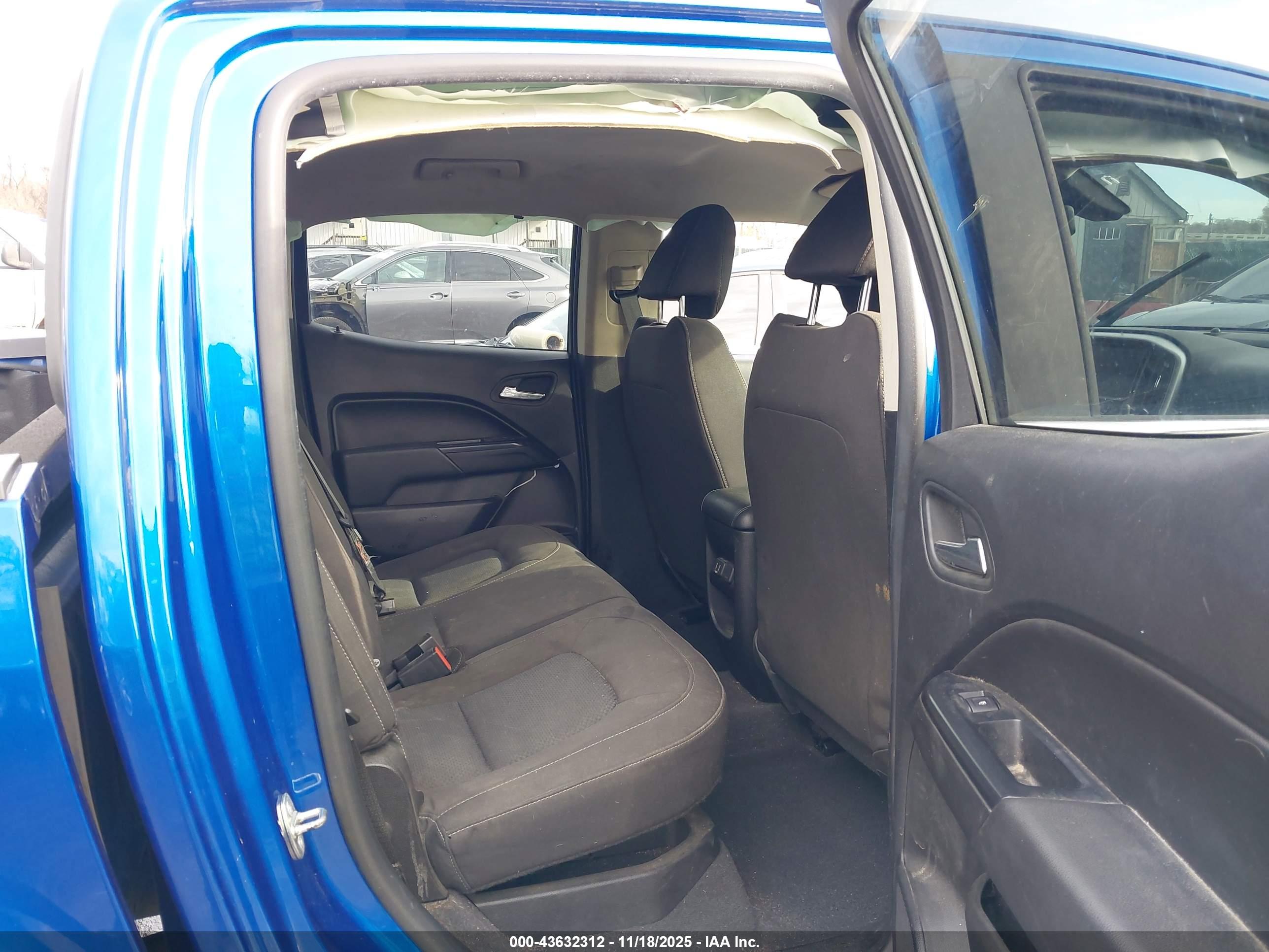 CHEVROLET COLORADO image 8