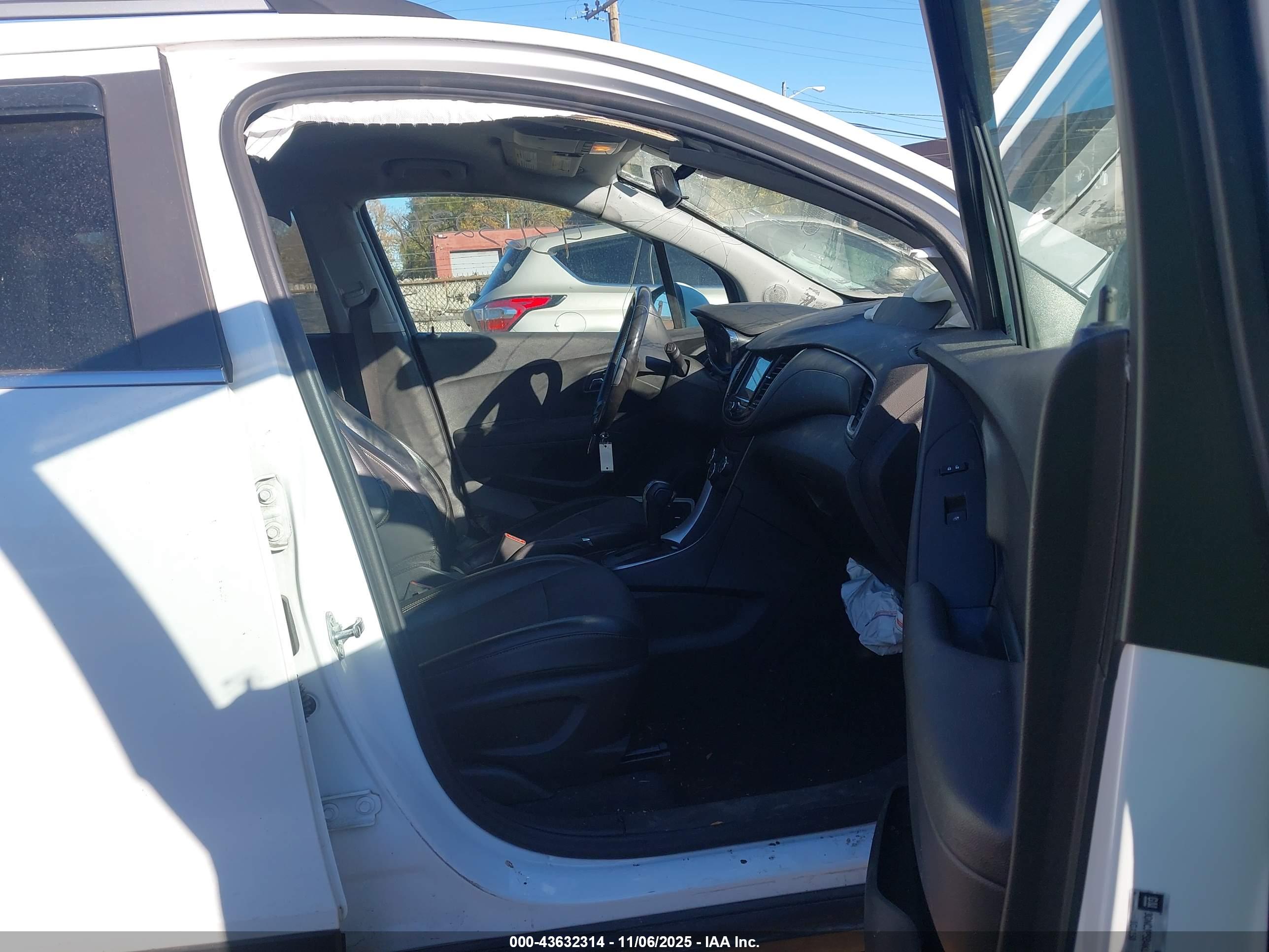 CHEVROLET TRAX image 5