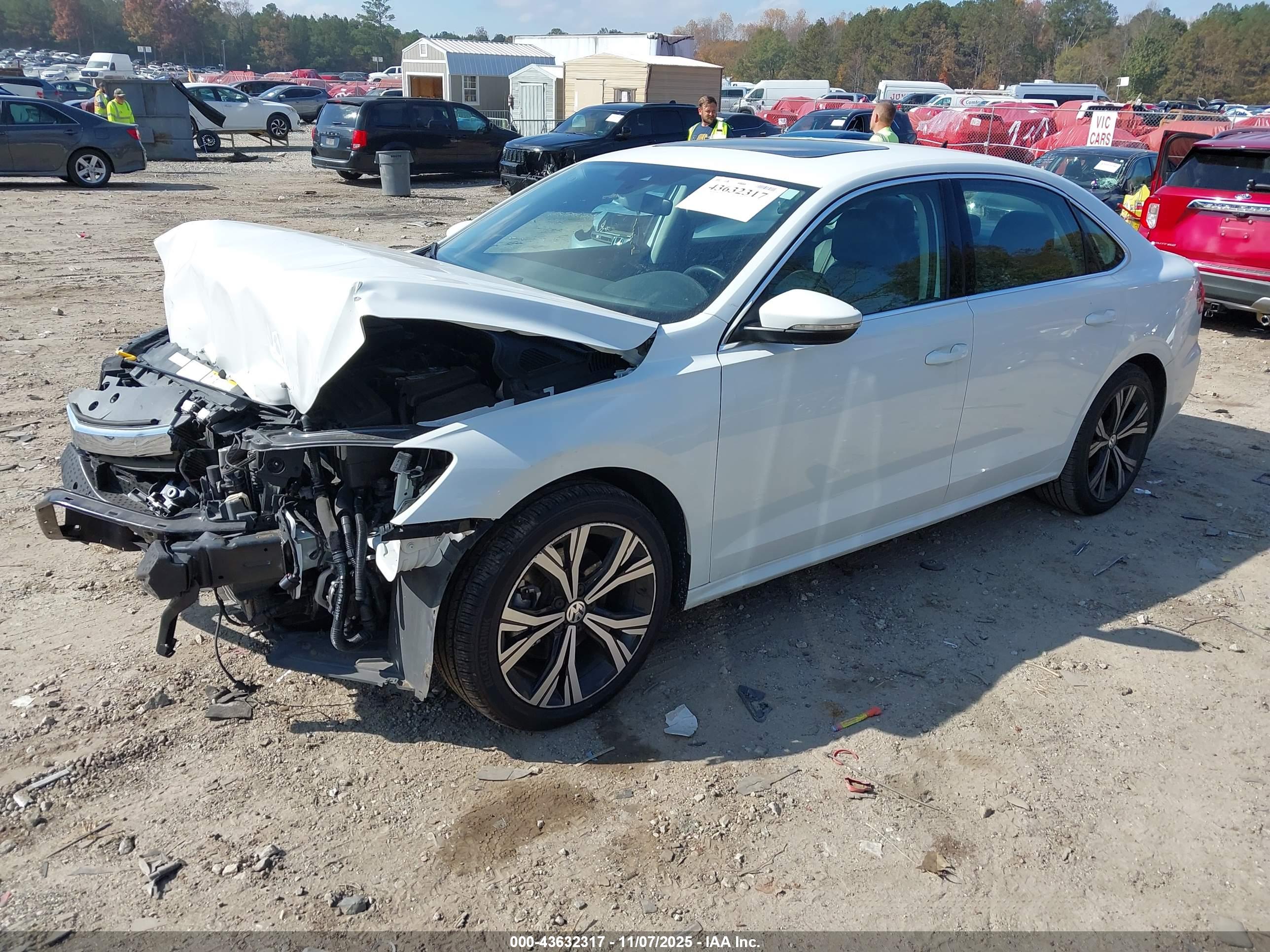 VOLKSWAGEN PASSAT image 2