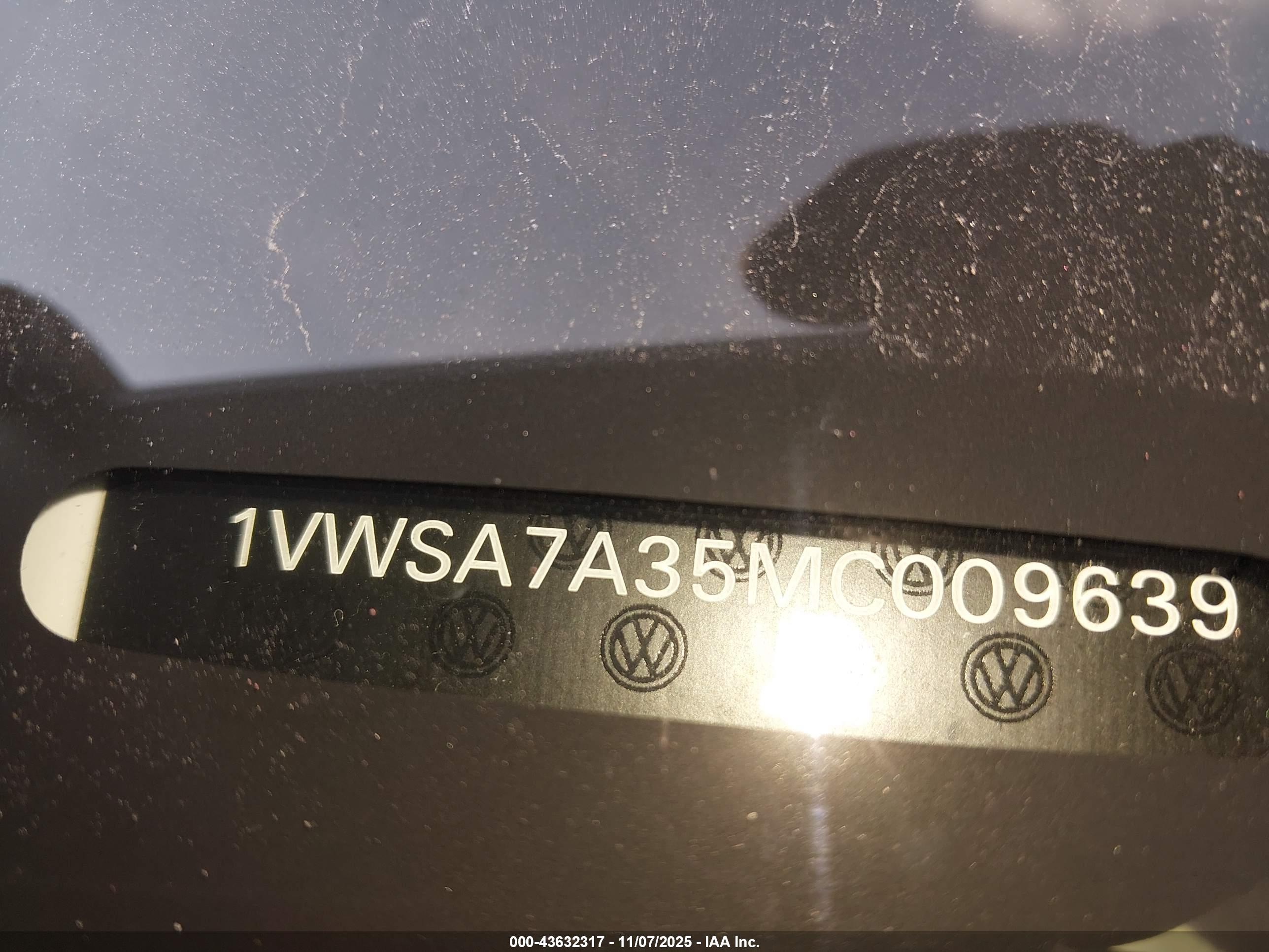 VOLKSWAGEN PASSAT image 9