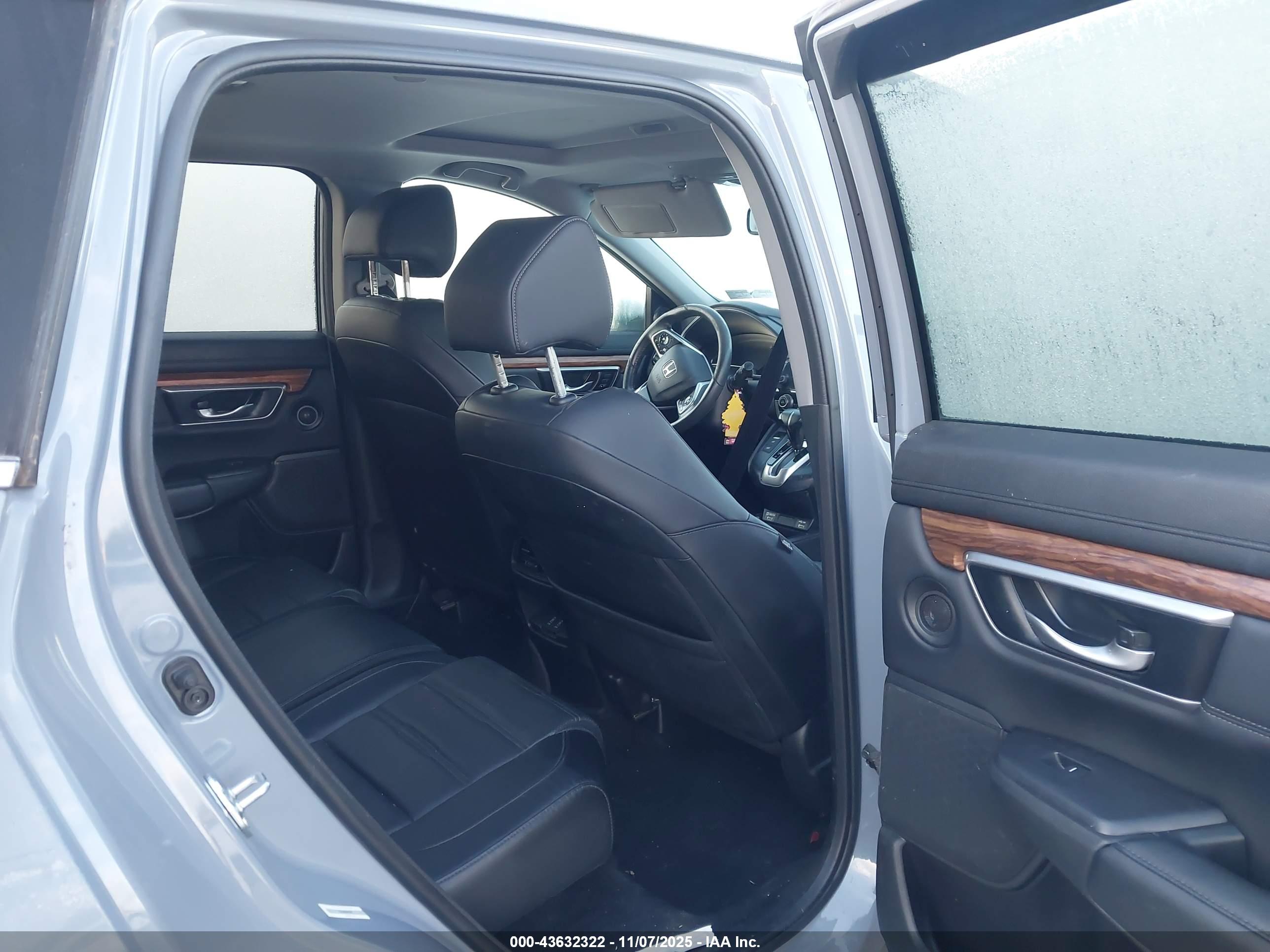 HONDA CR-V image 8
