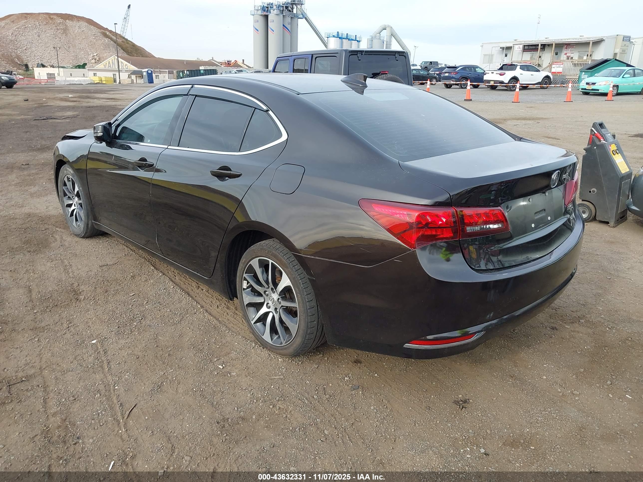 ACURA TLX image 3