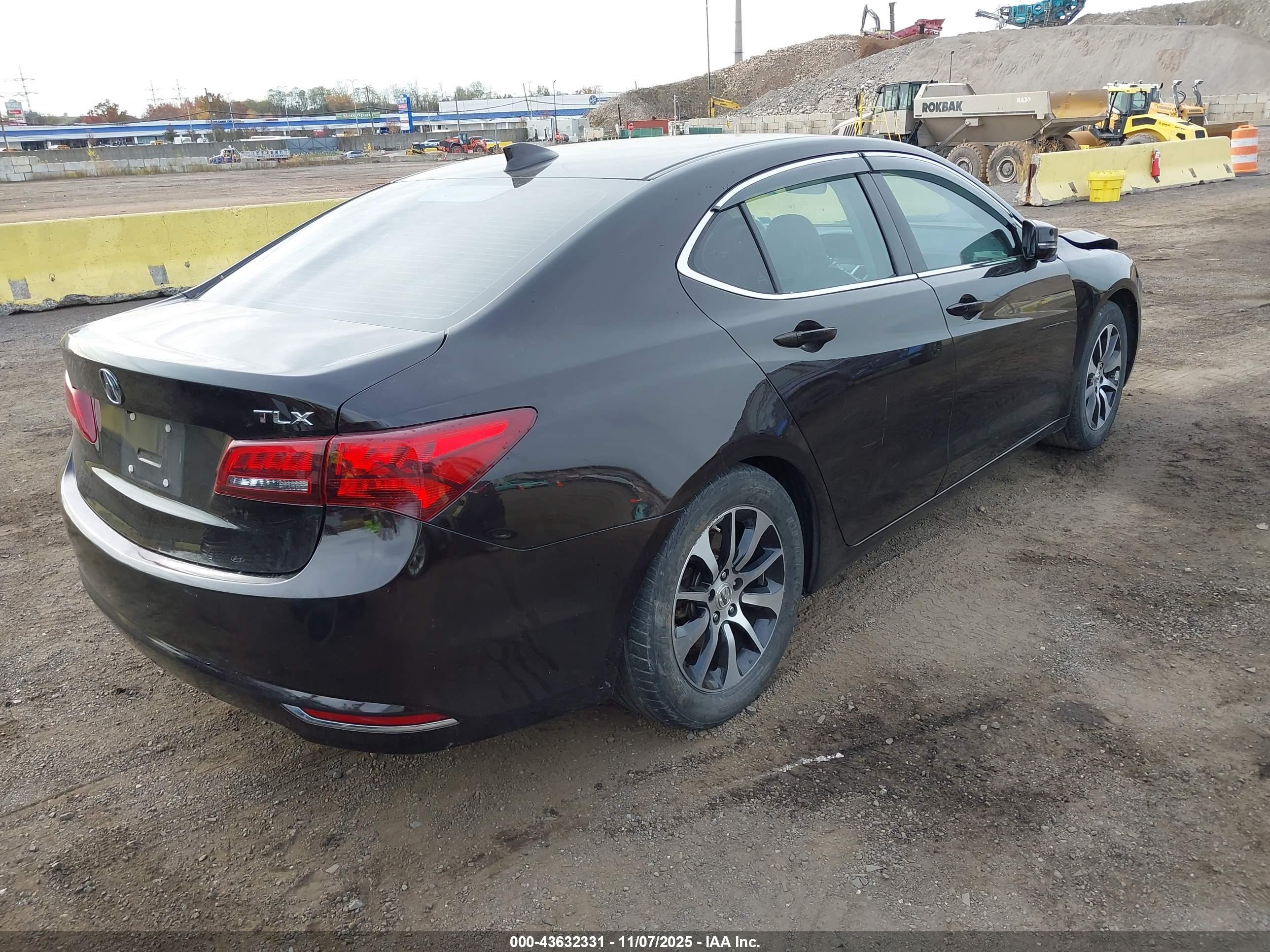 ACURA TLX image 4