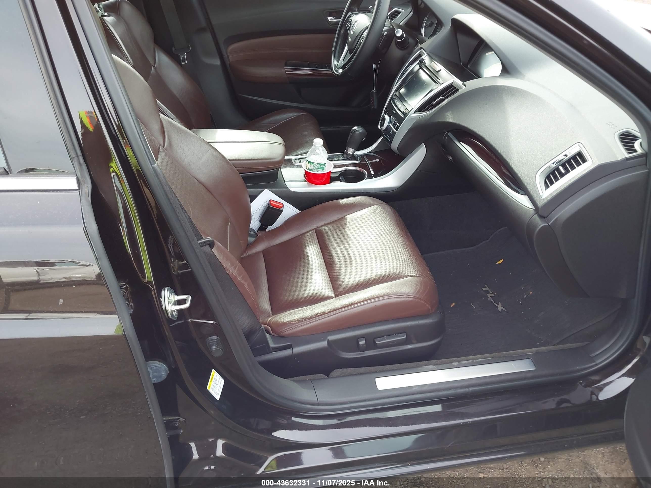 ACURA TLX image 5