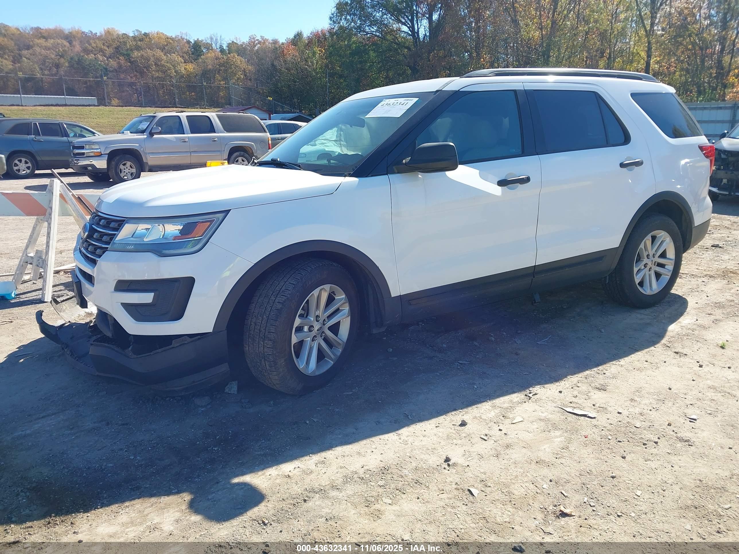 FORD EXPLORER image 2