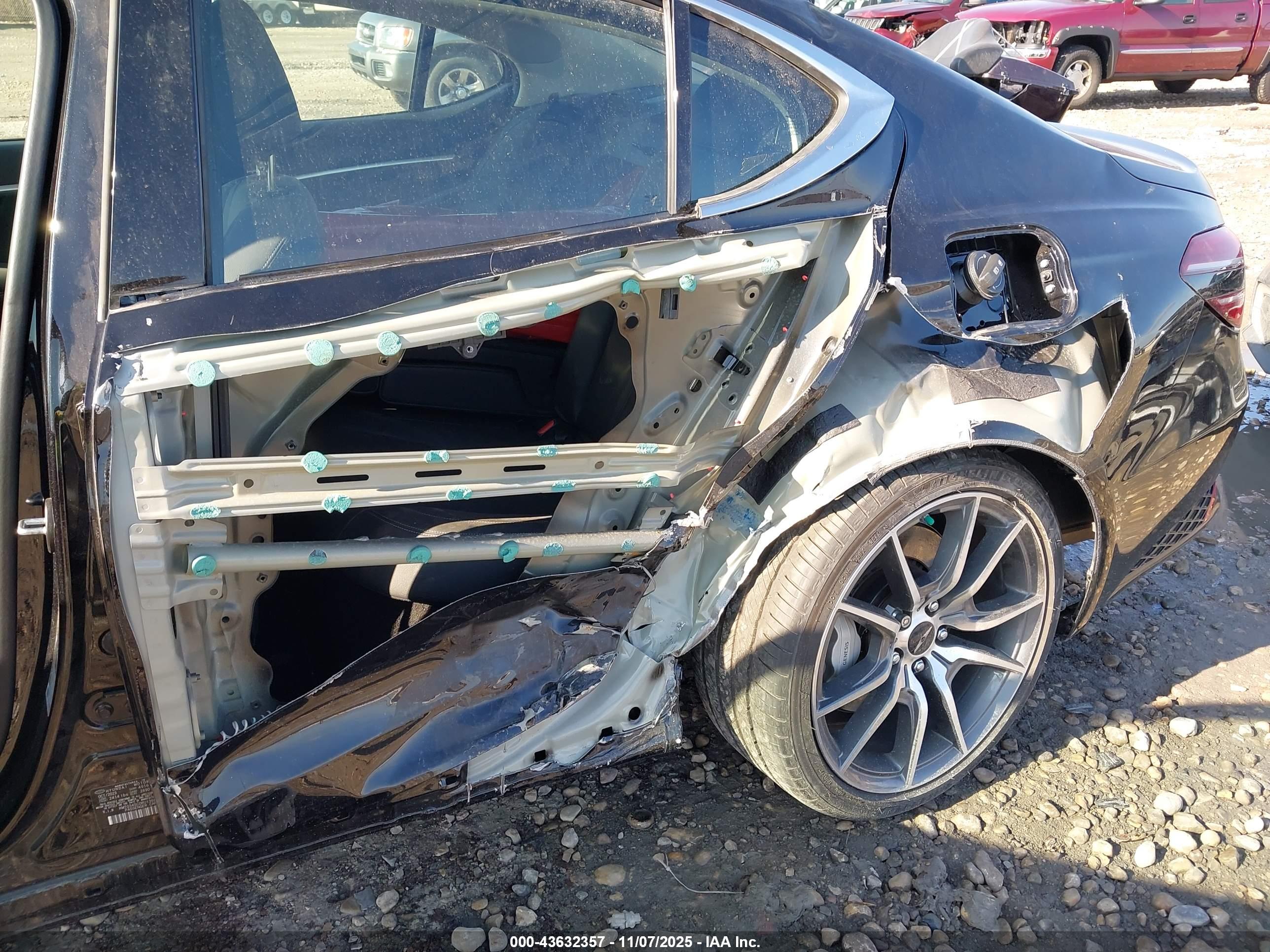GENESIS G70 image 6