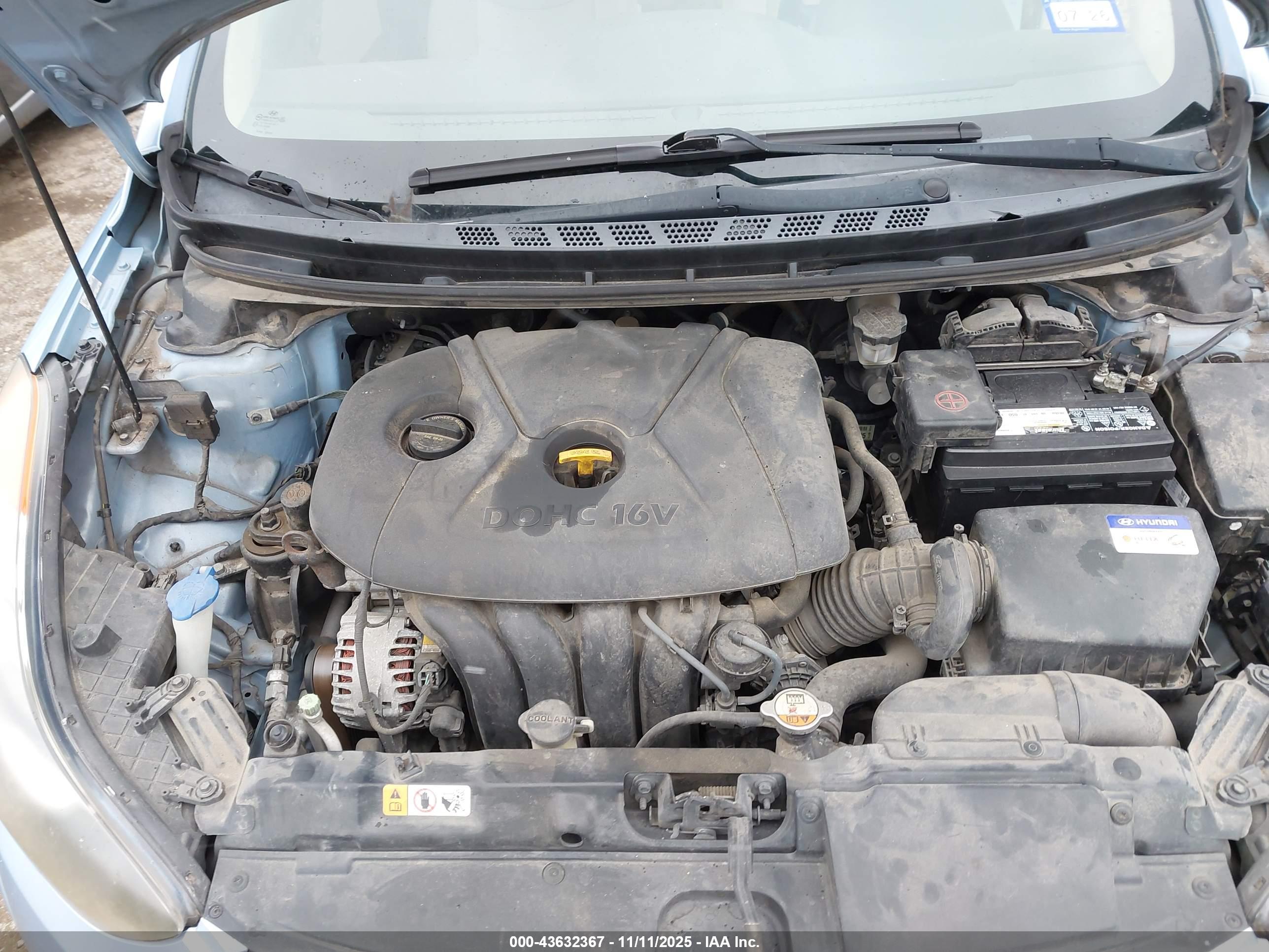 HYUNDAI ELANTRA image 10