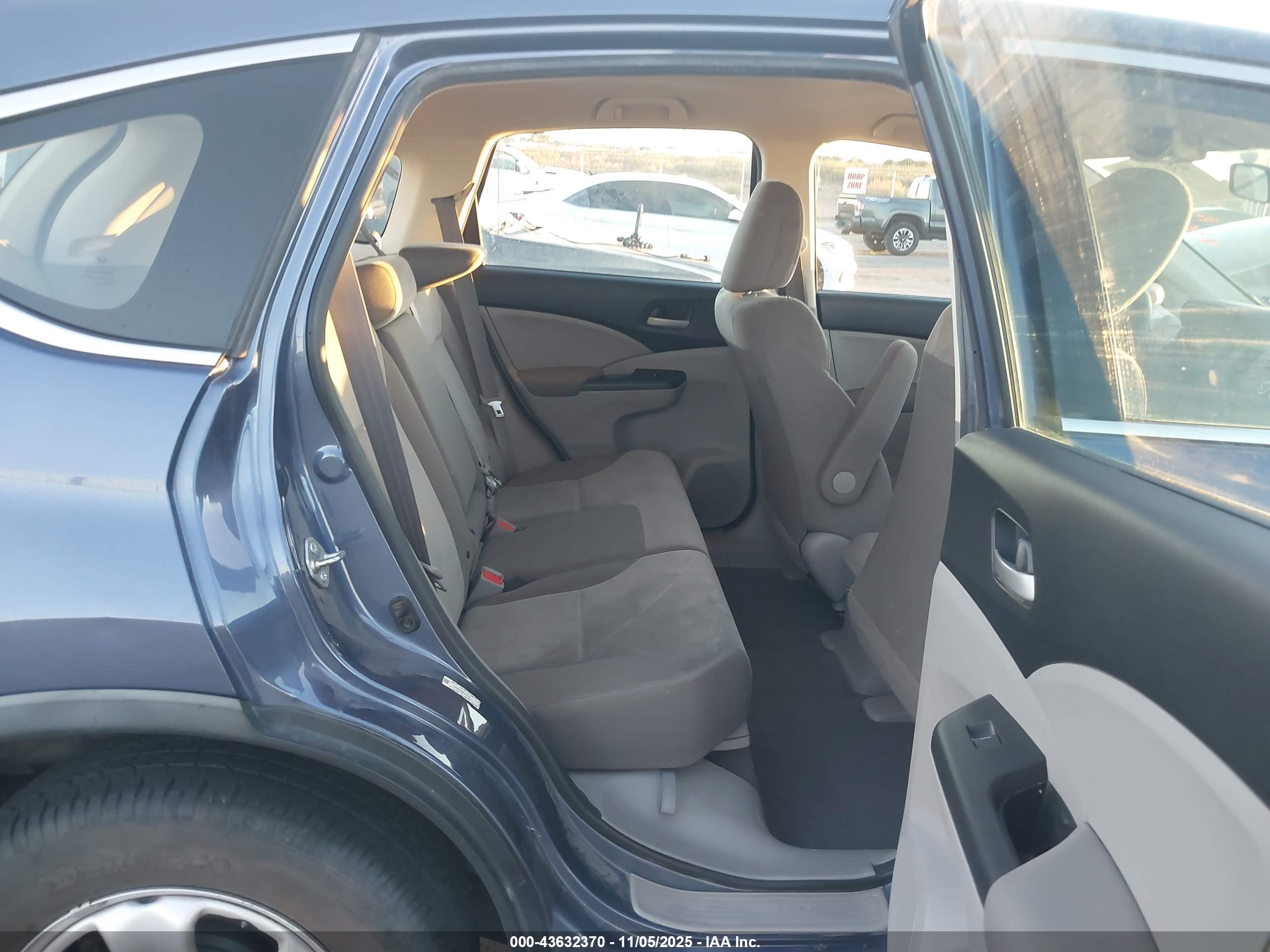 HONDA CR-V image 8