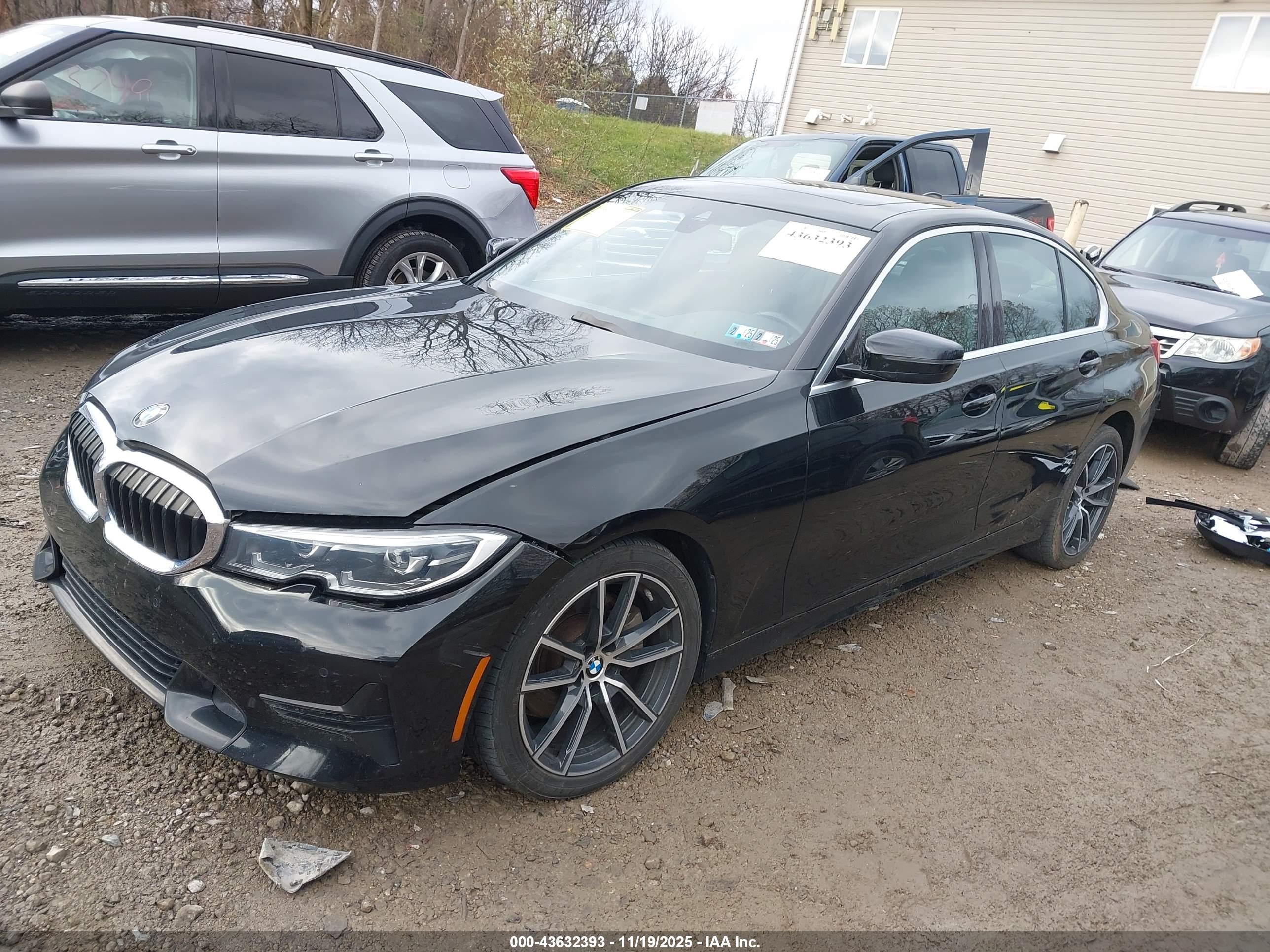 BMW 330I image 2