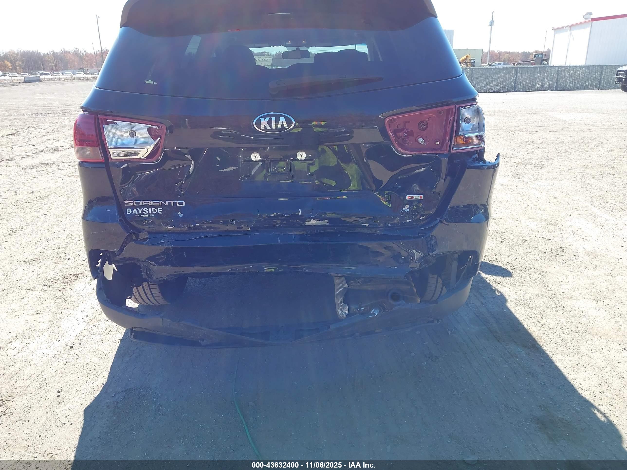 KIA SORENTO image 6