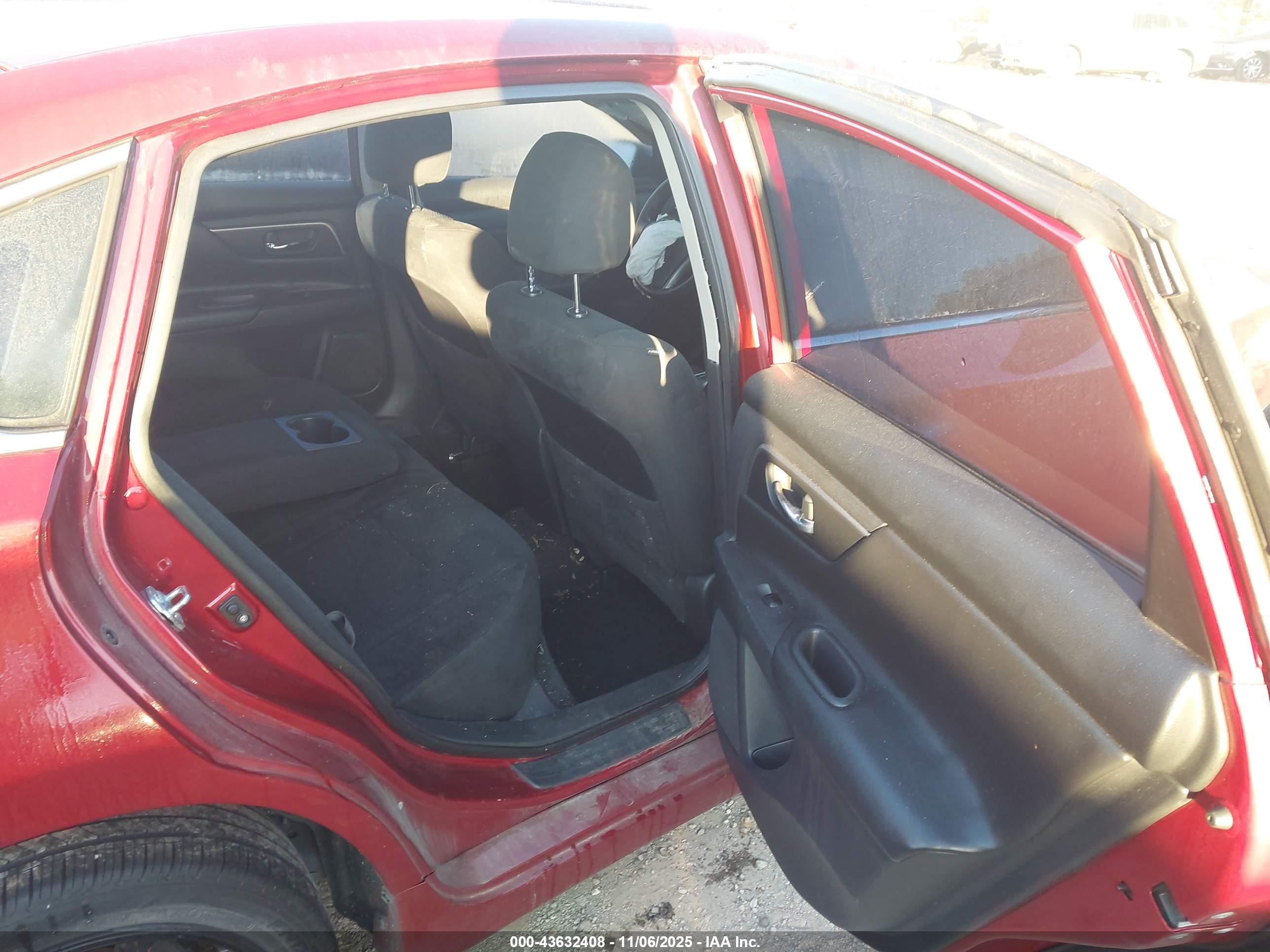 NISSAN ALTIMA image 8