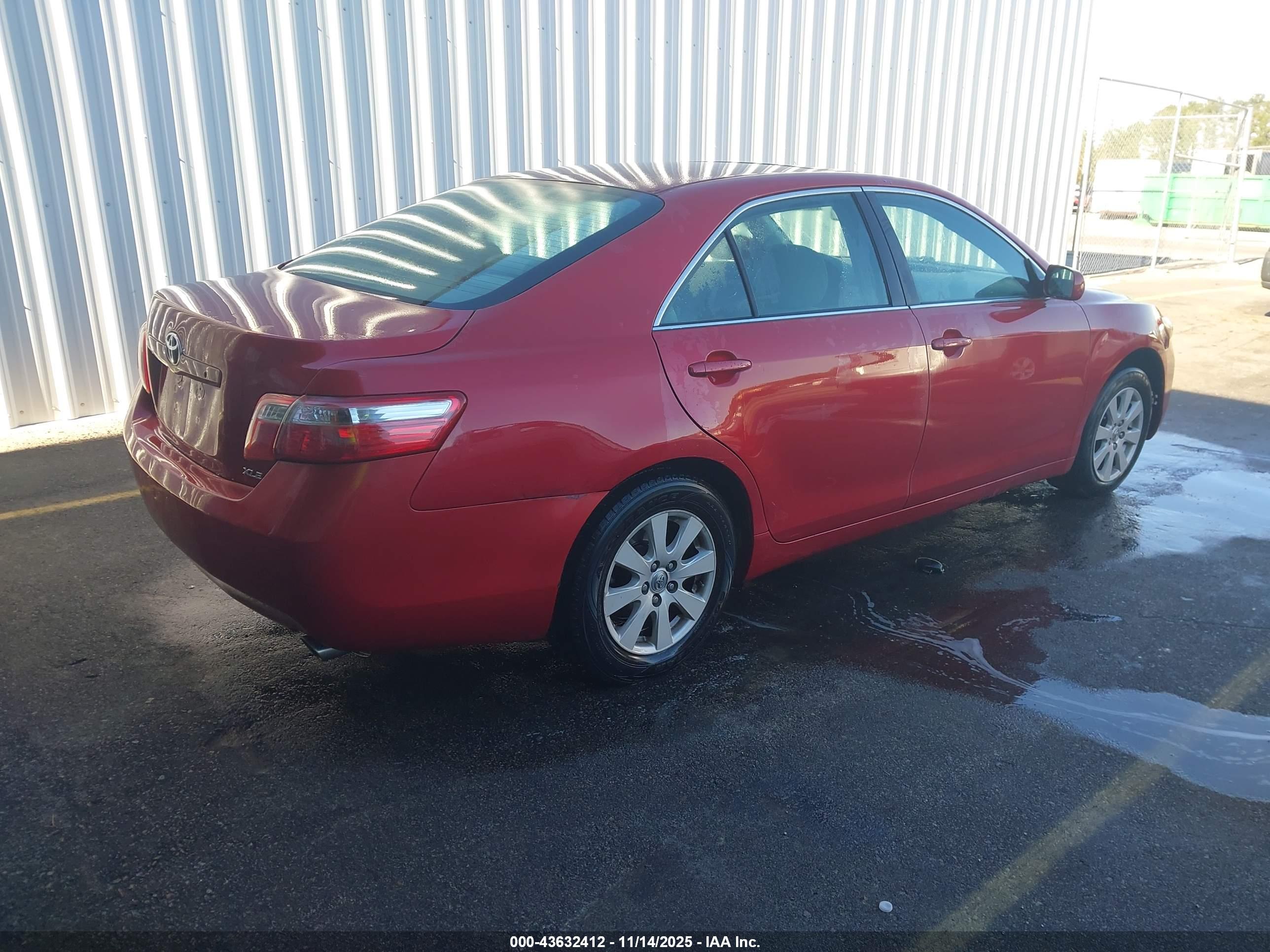 TOYOTA CAMRY image 4