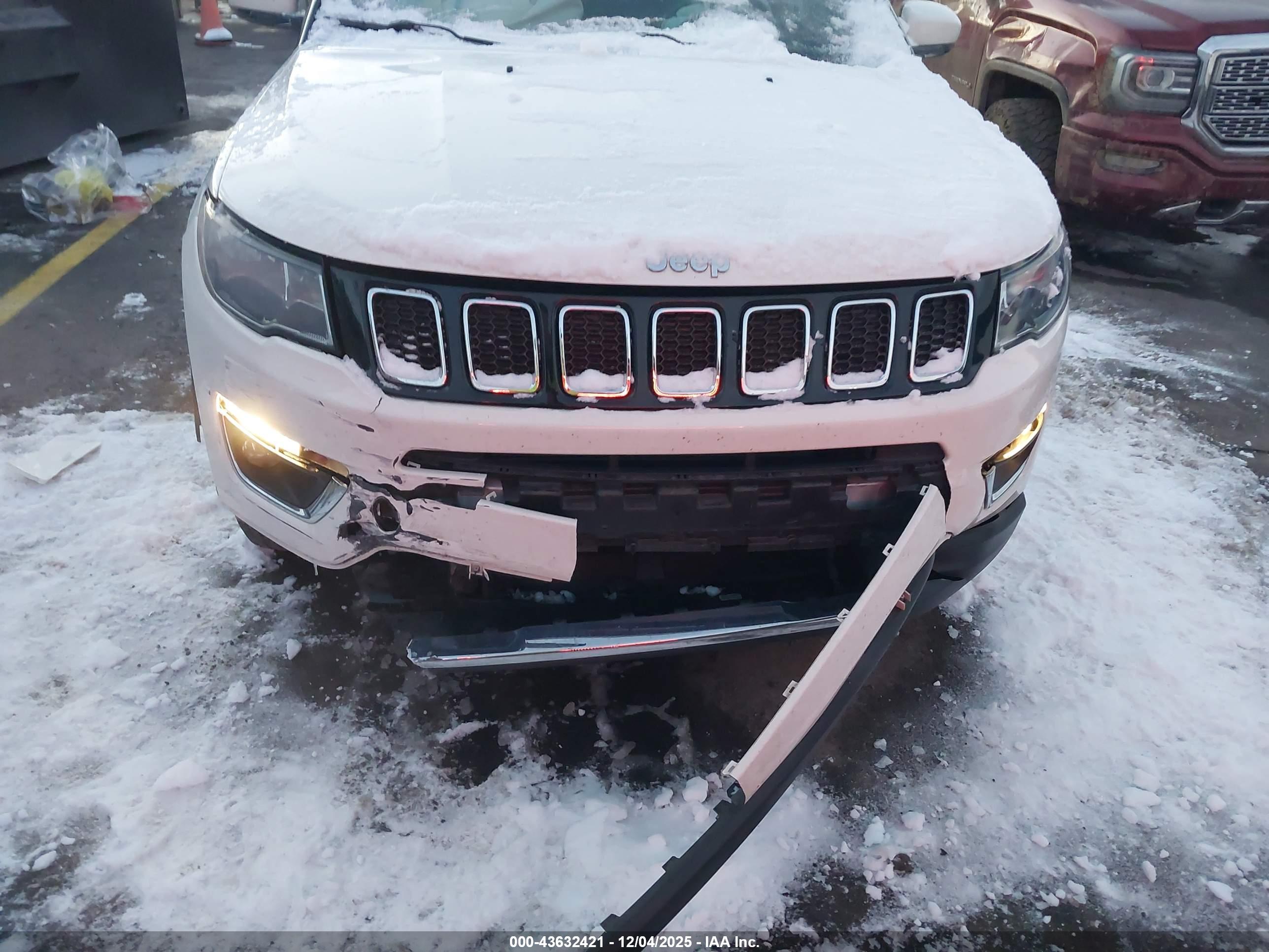 JEEP COMPASS image 6