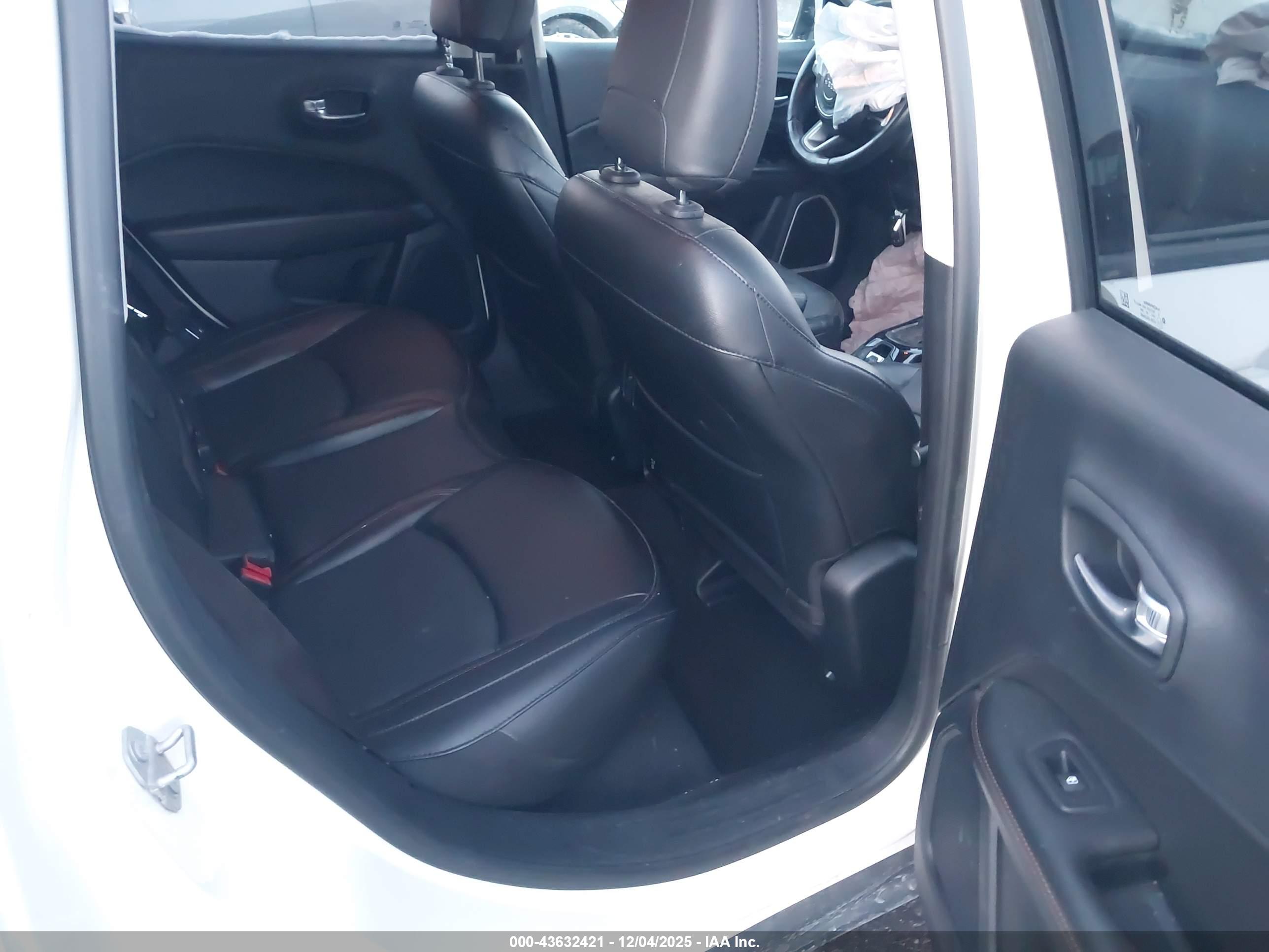 JEEP COMPASS image 8