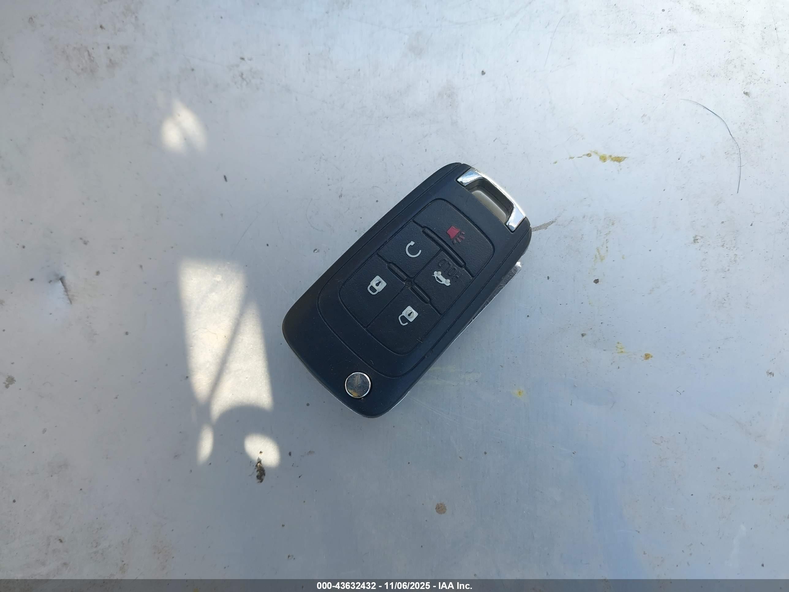 BUICK LACROSSE image 11
