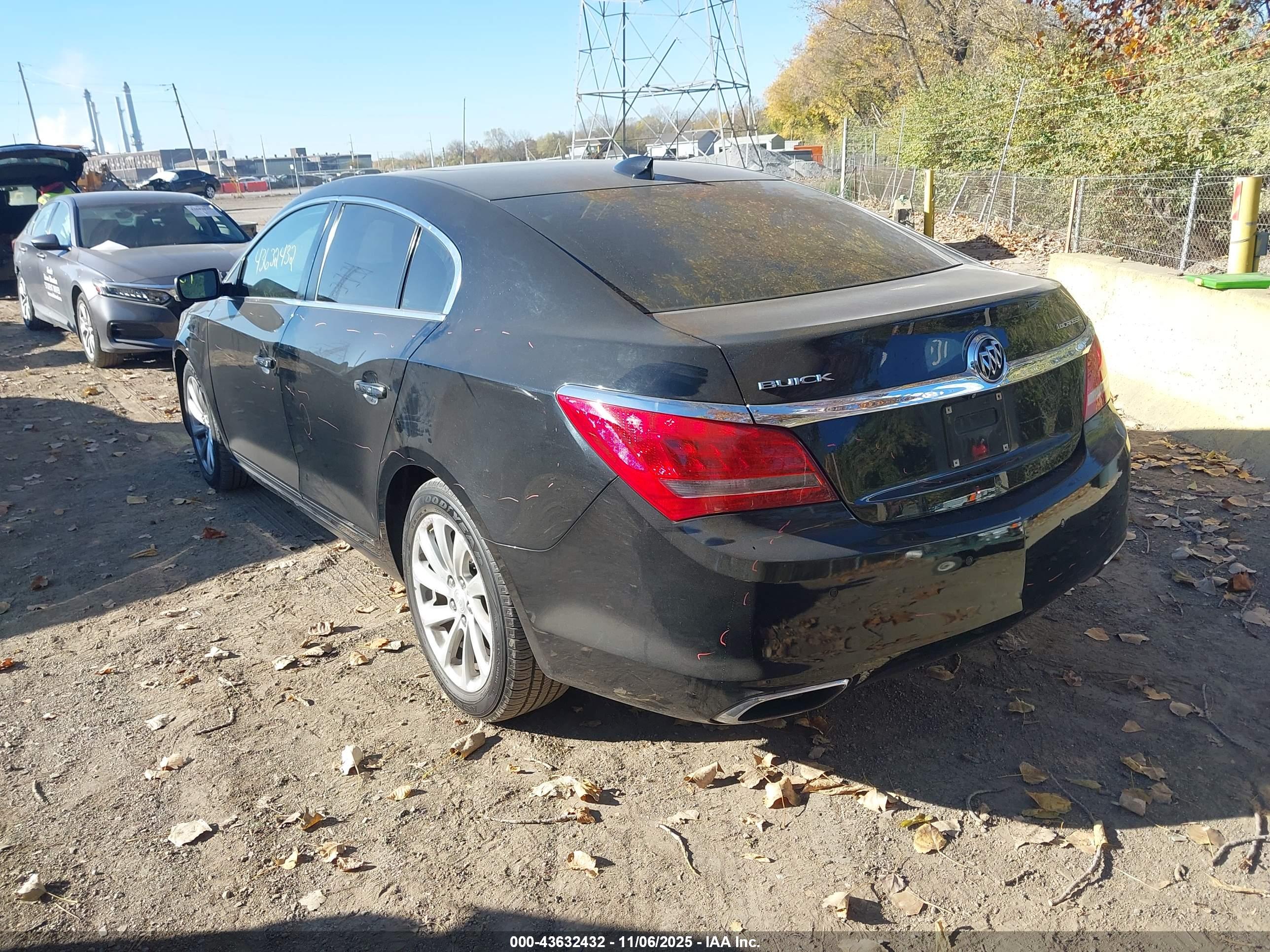 BUICK LACROSSE image 3