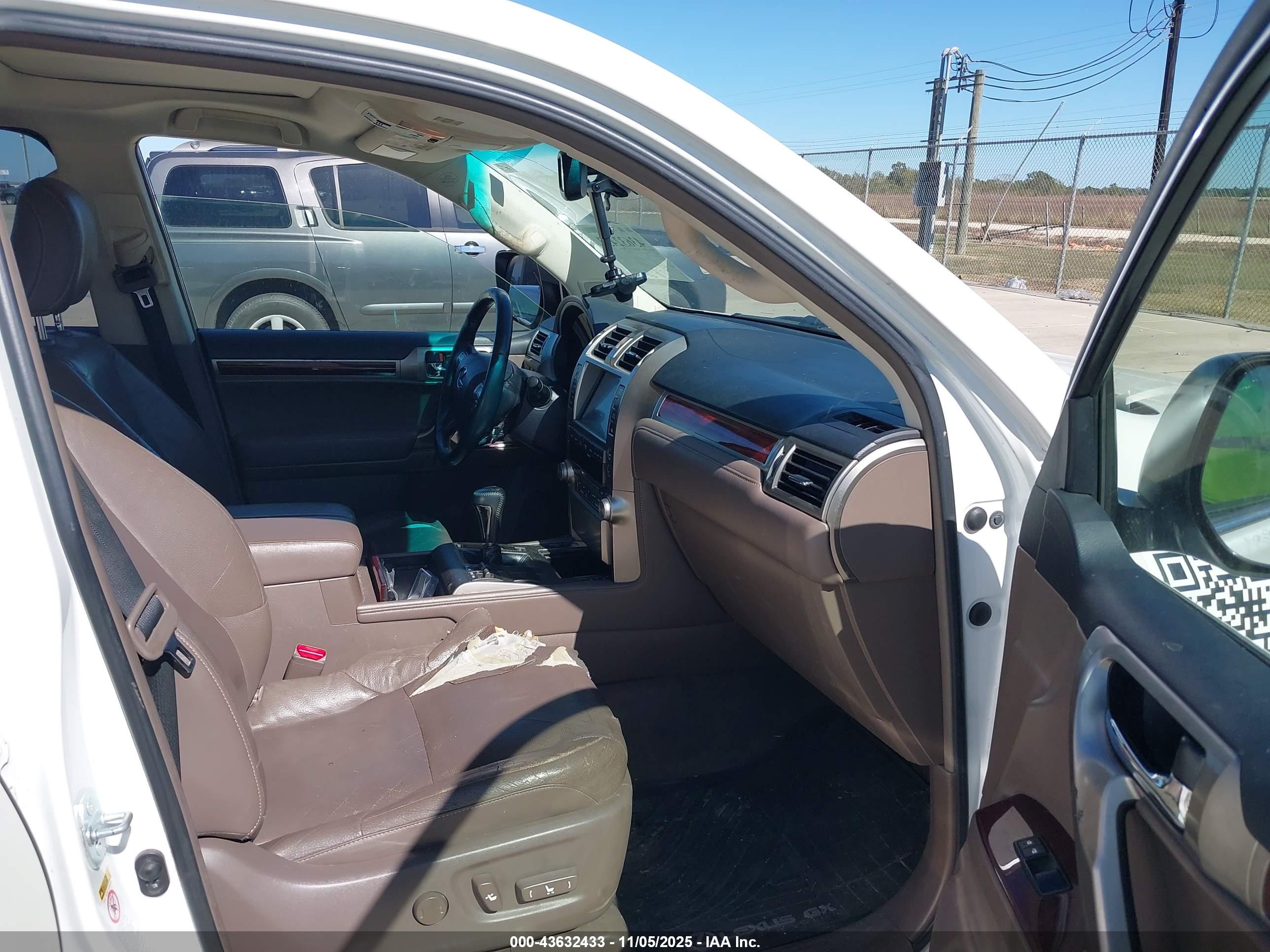 LEXUS GX image 5