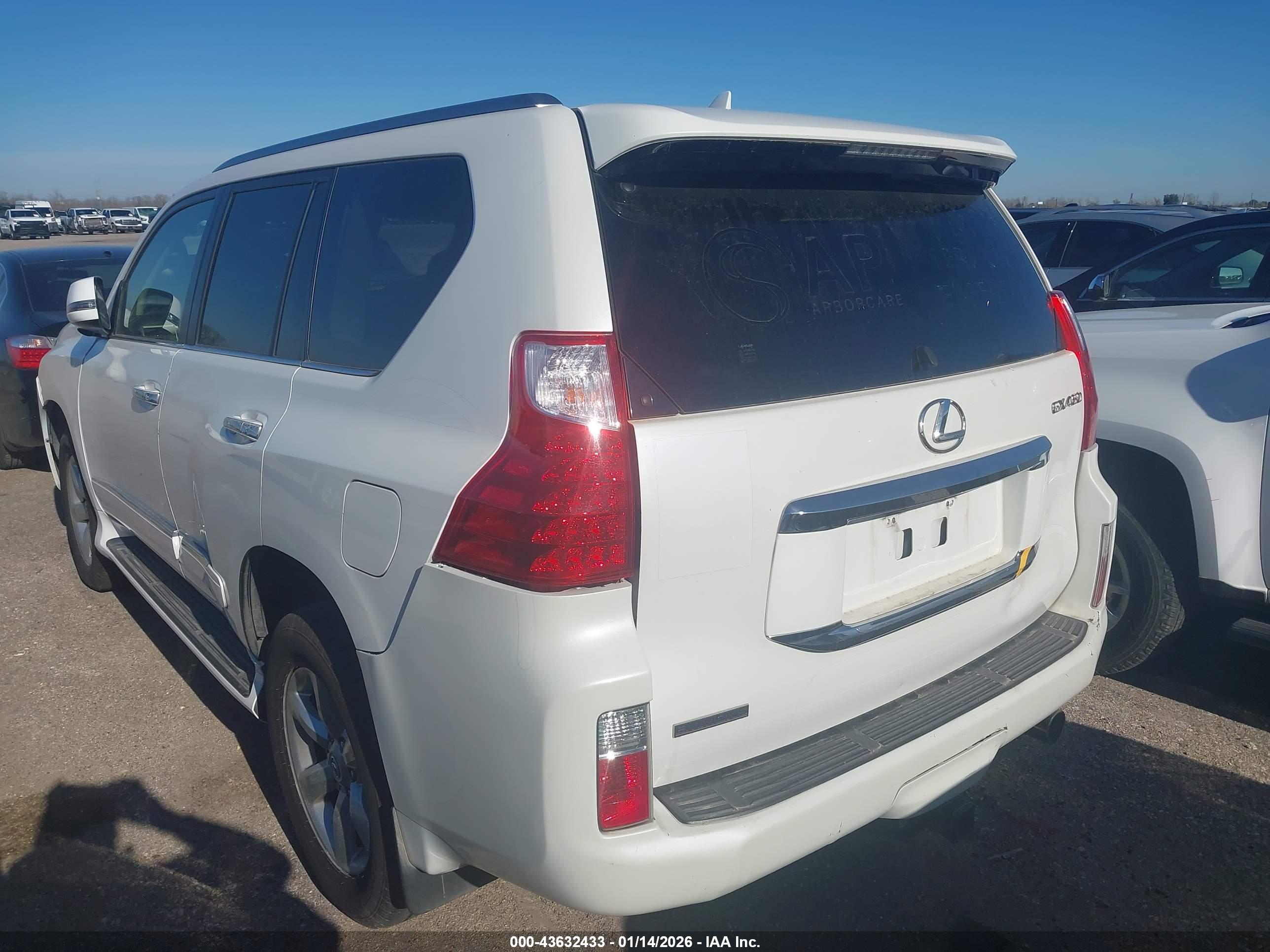 LEXUS GX image 6