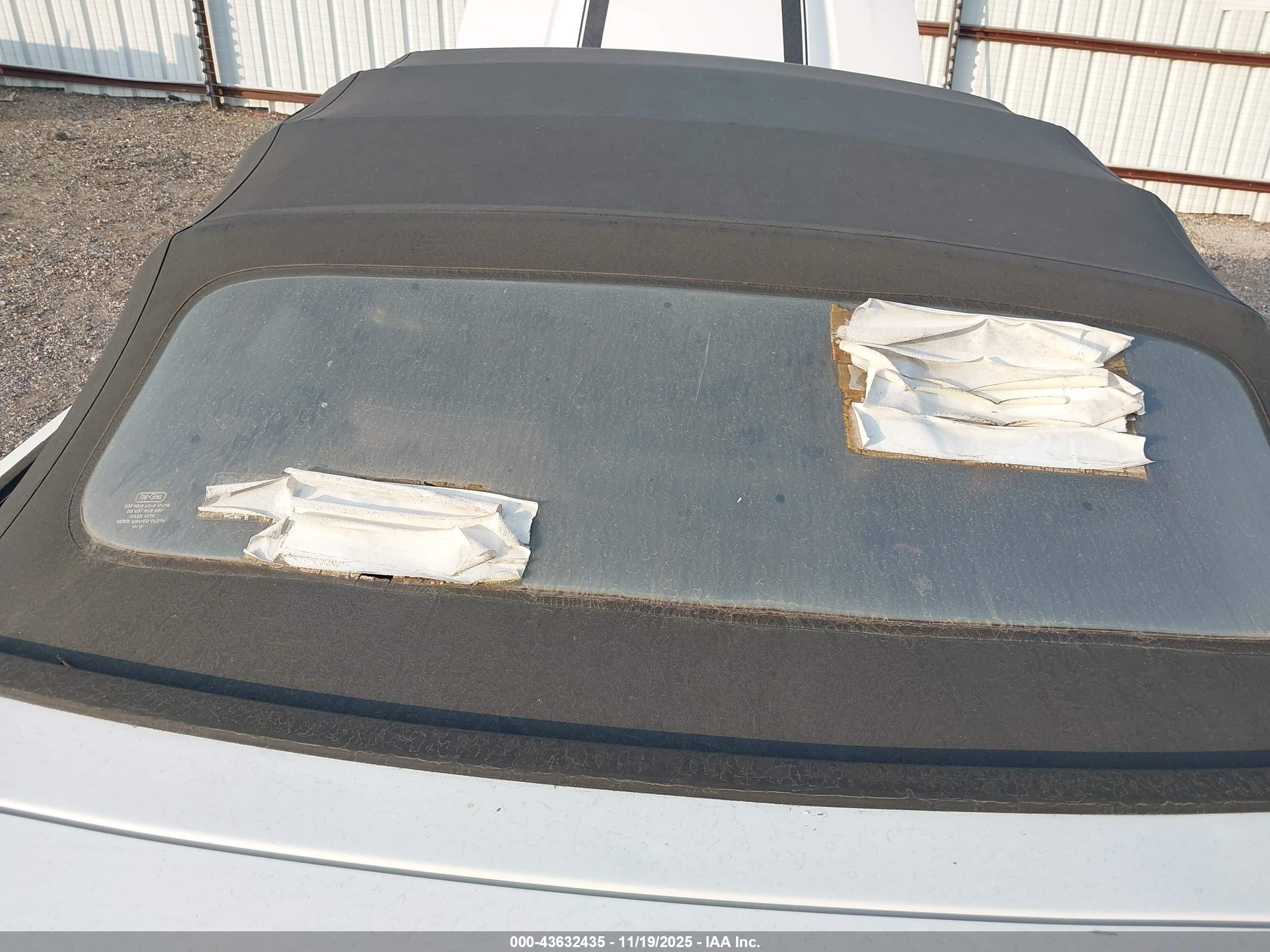 FORD MUSTANG image 6