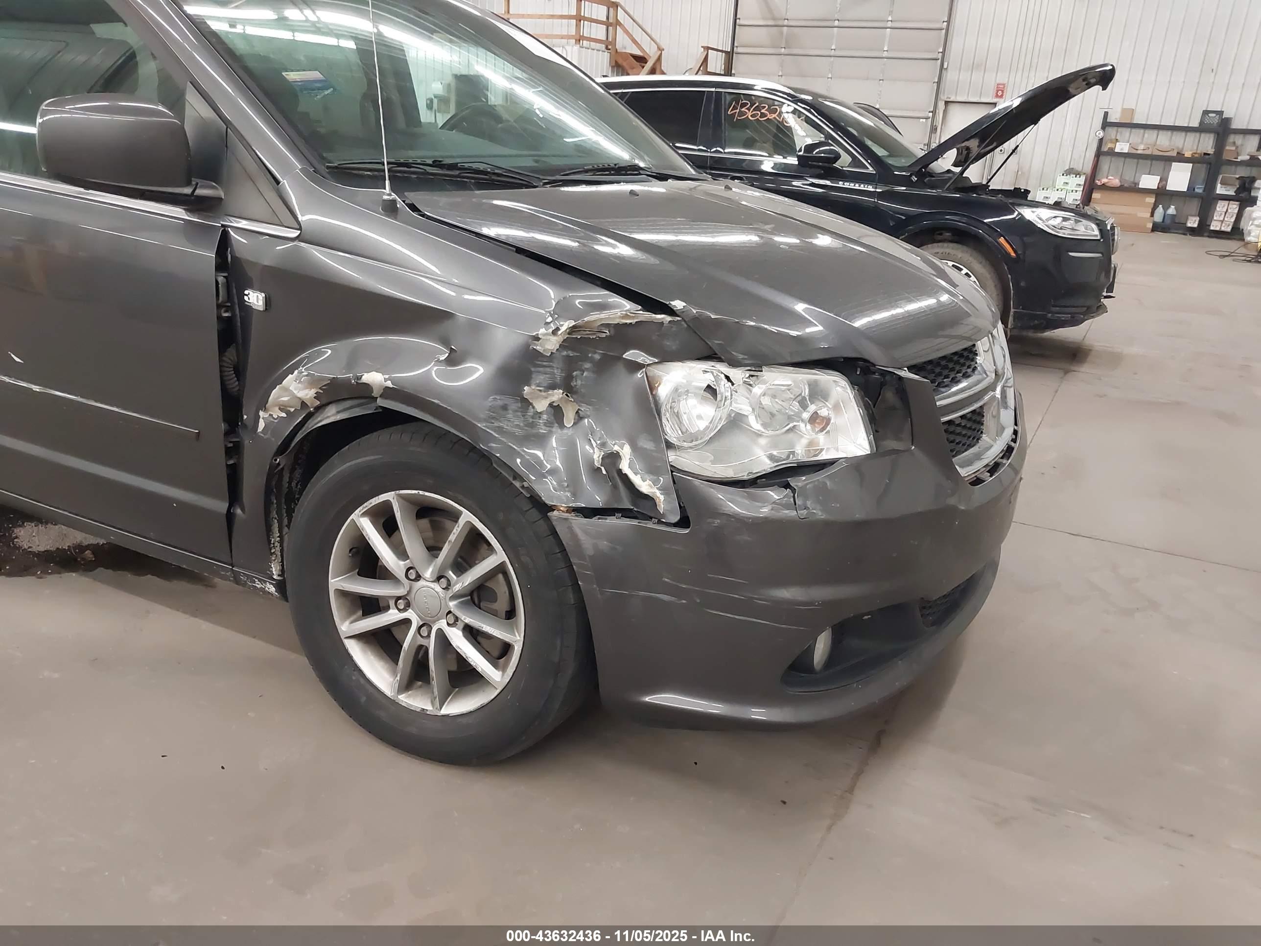 DODGE GRAND image 6