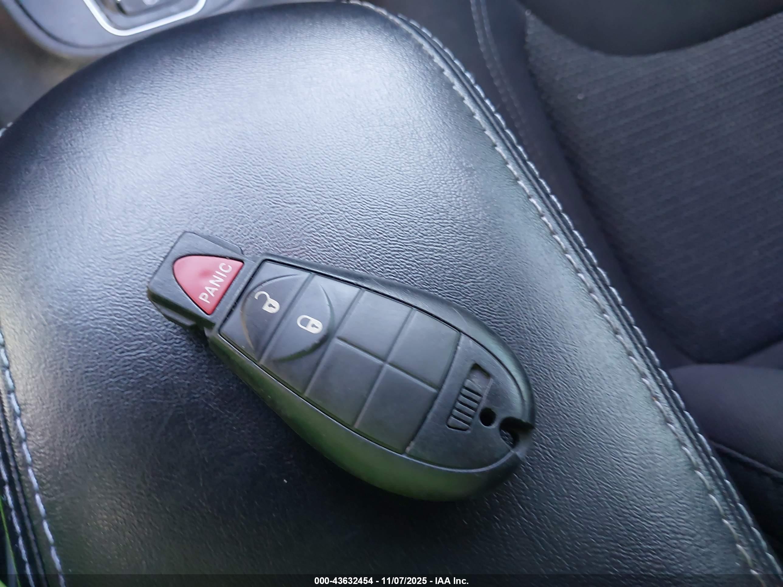 JEEP CHEROKEE image 11