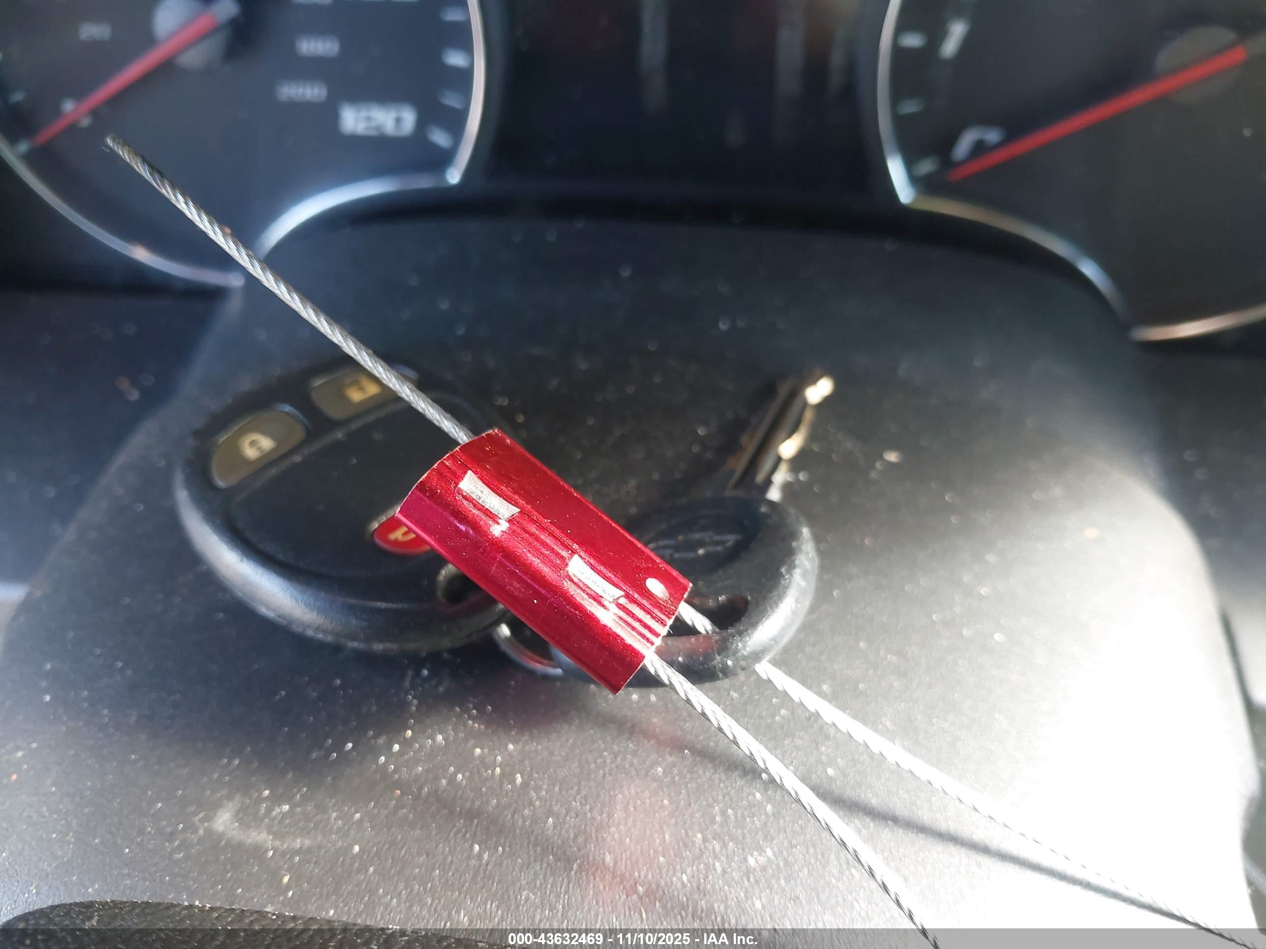 CHEVROLET EQUINOX image 11