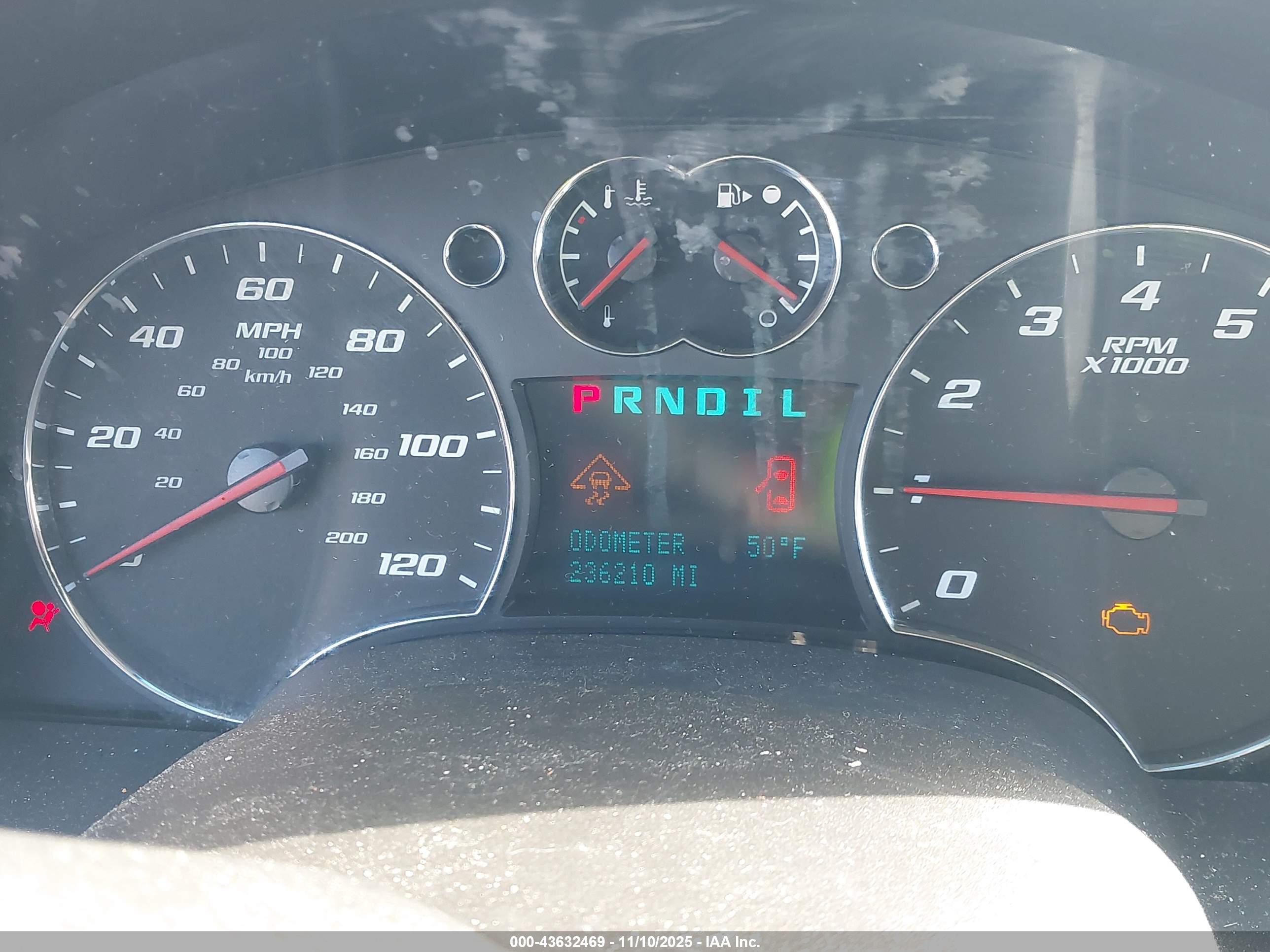 CHEVROLET EQUINOX image 7