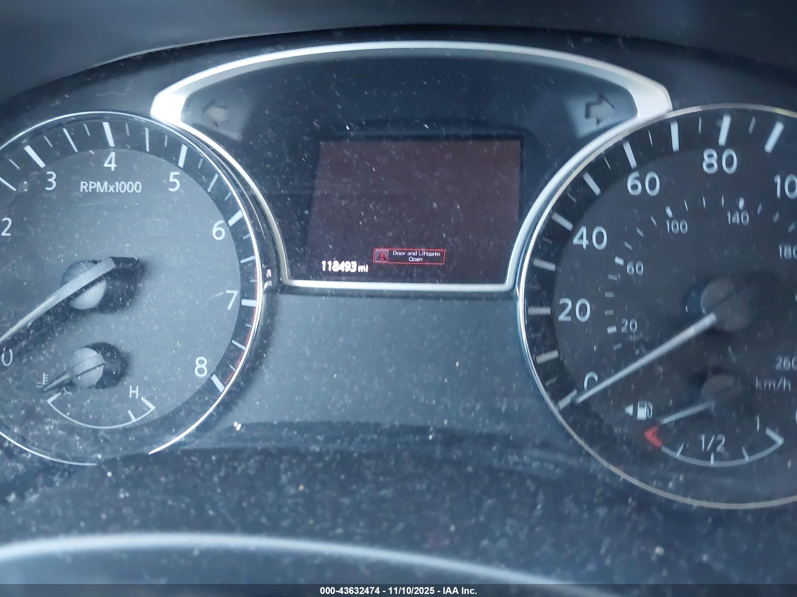 NISSAN PATHFINDER image 7