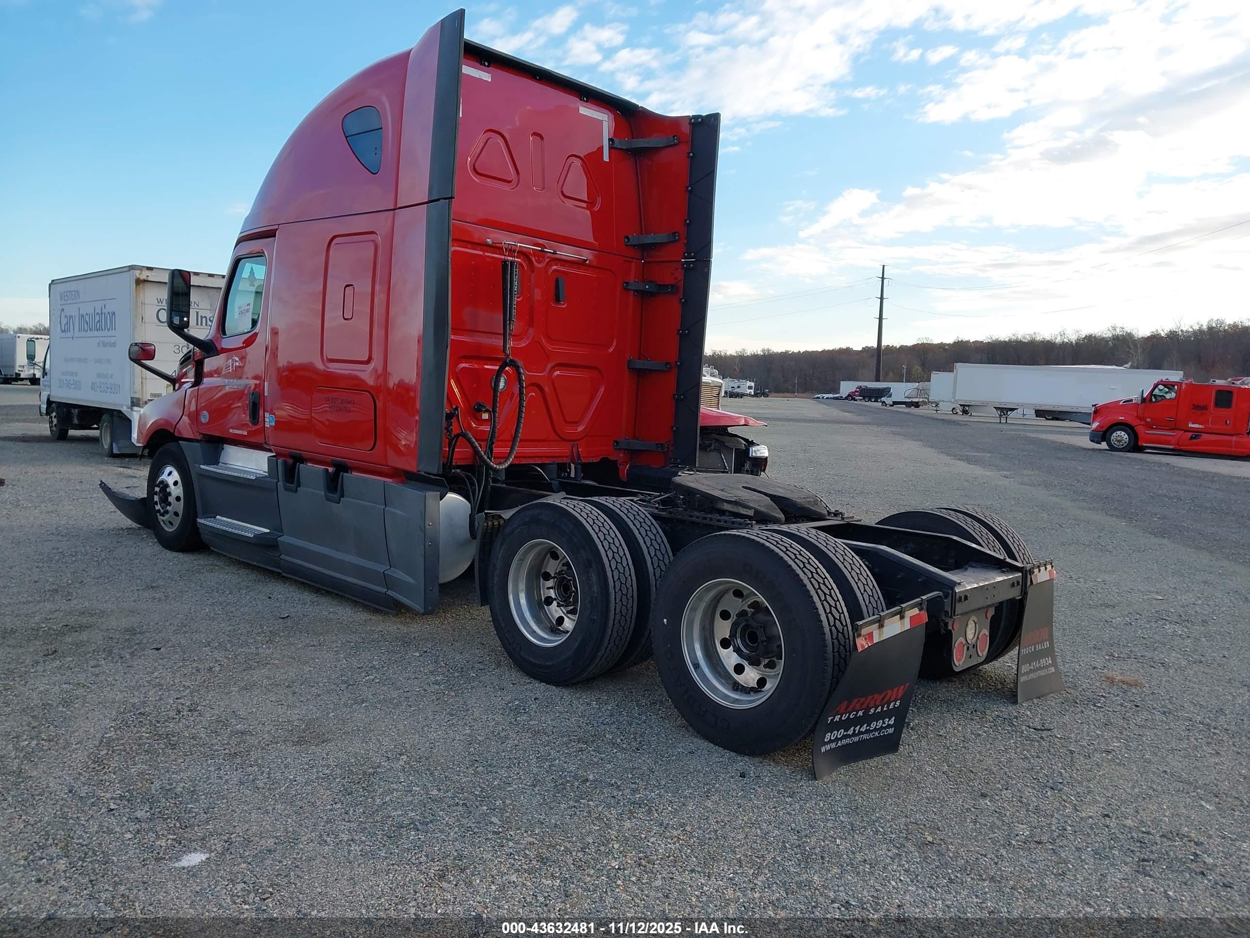 FREIGHTLINER NEW image 3