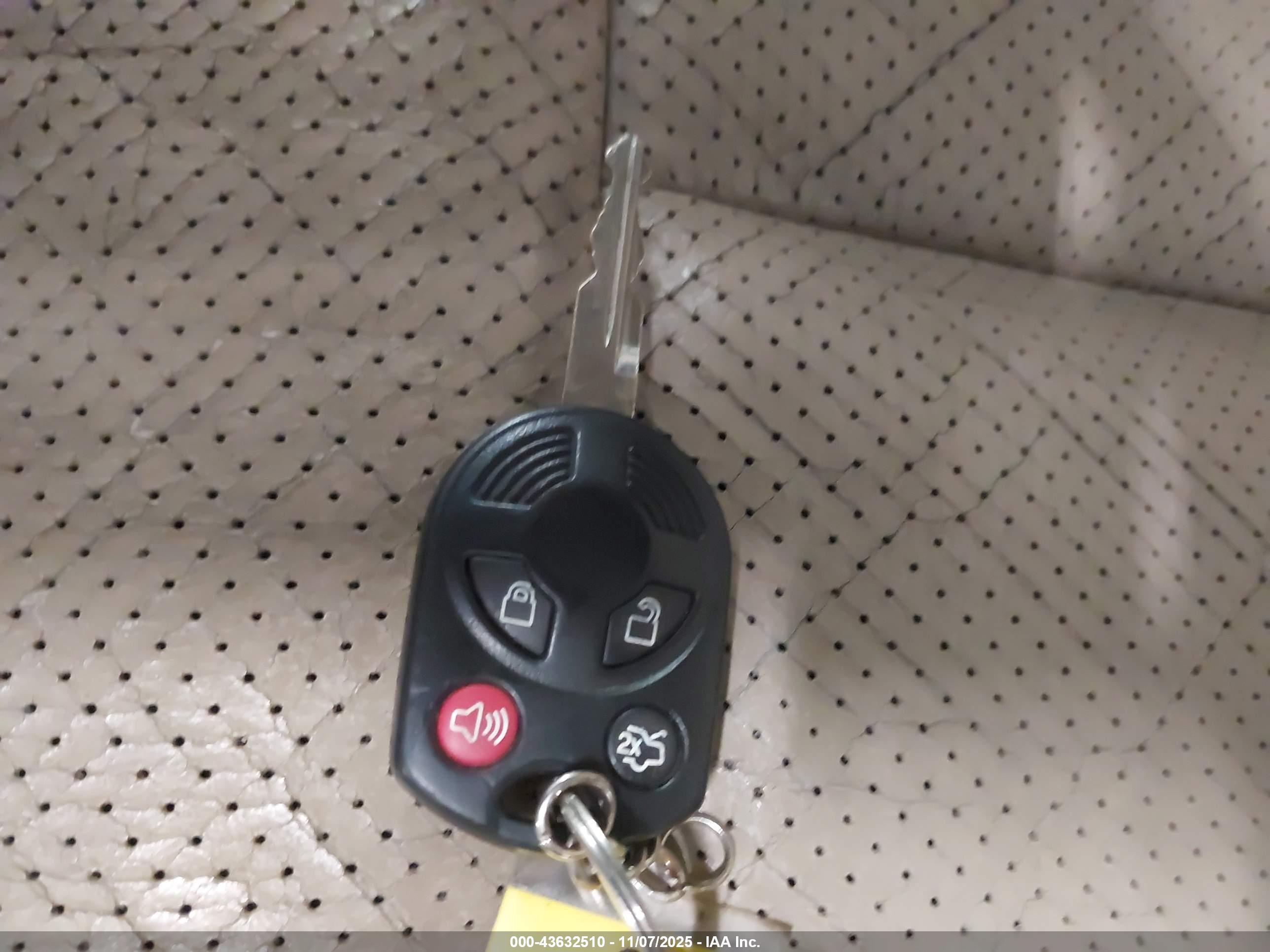 FORD EXPEDITION image 11