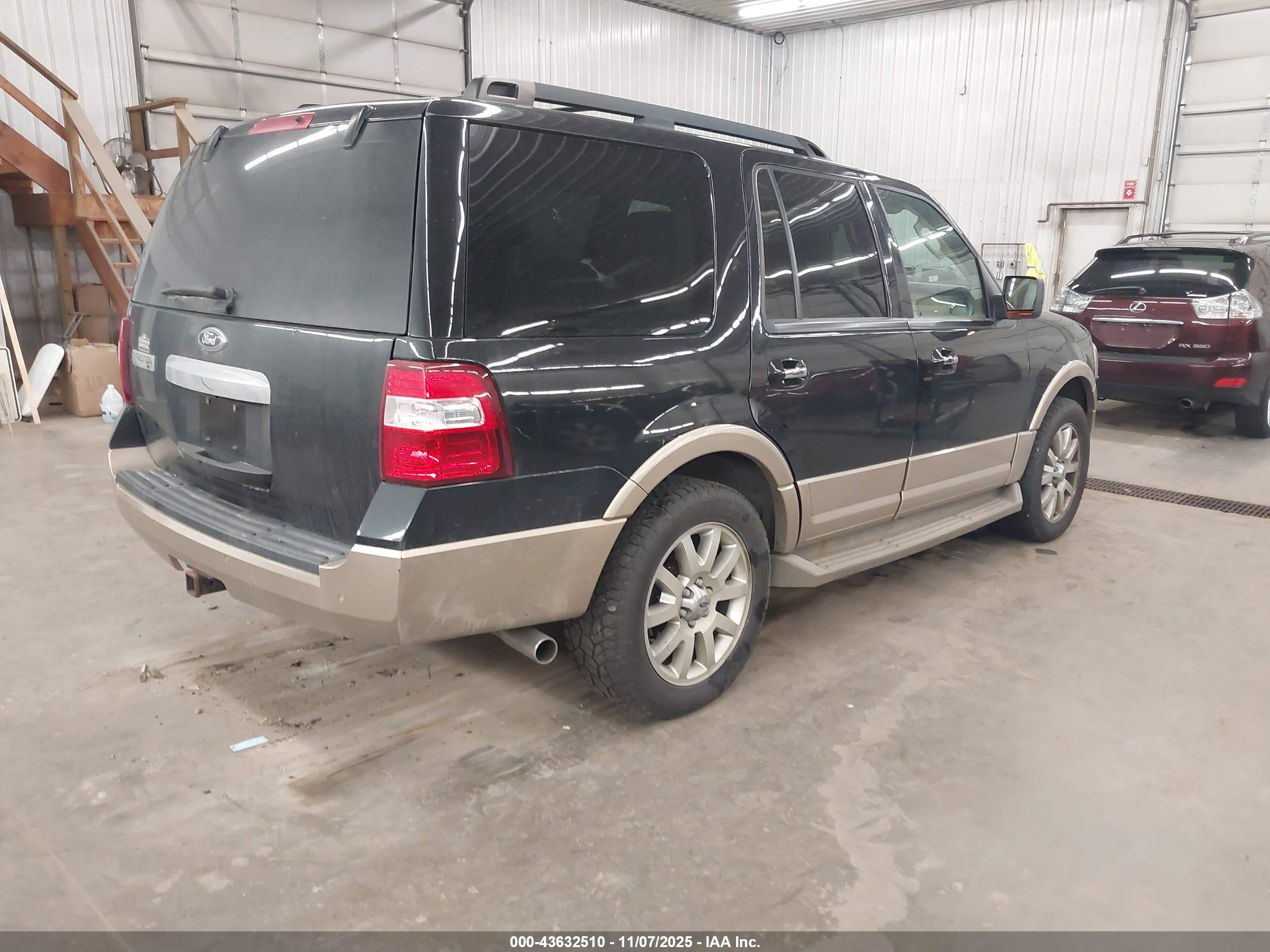 FORD EXPEDITION image 4