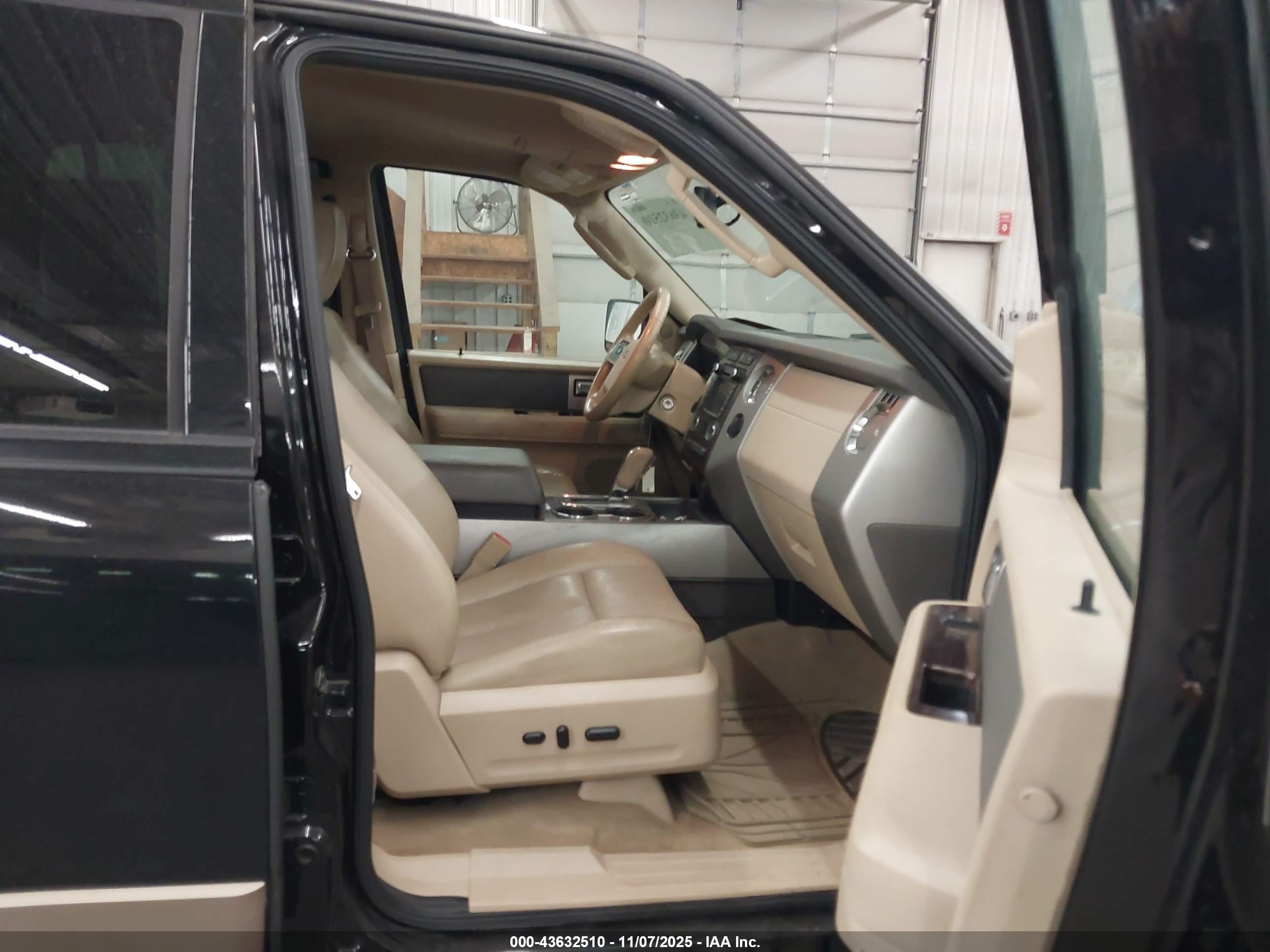 FORD EXPEDITION image 5