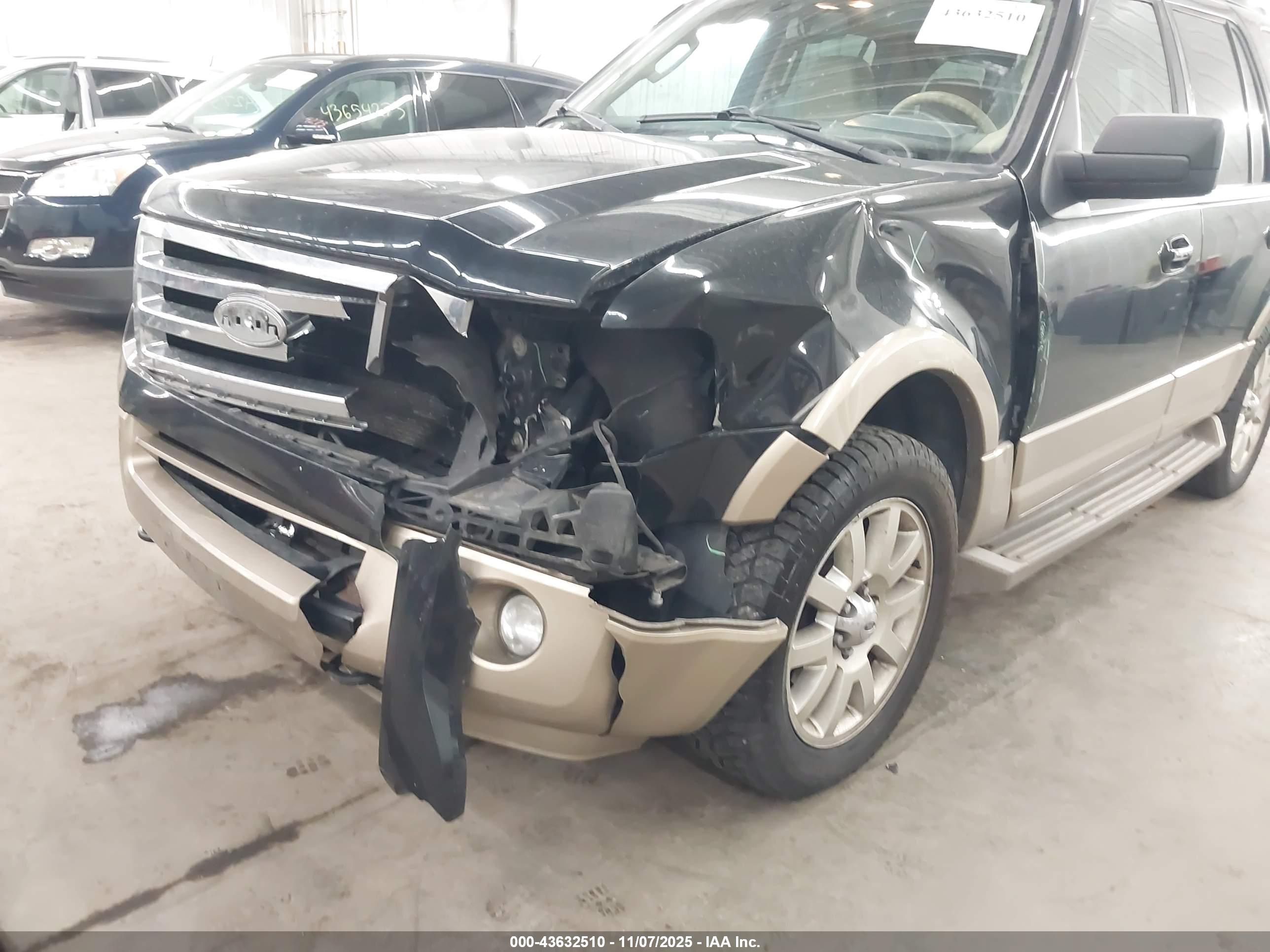 FORD EXPEDITION image 6