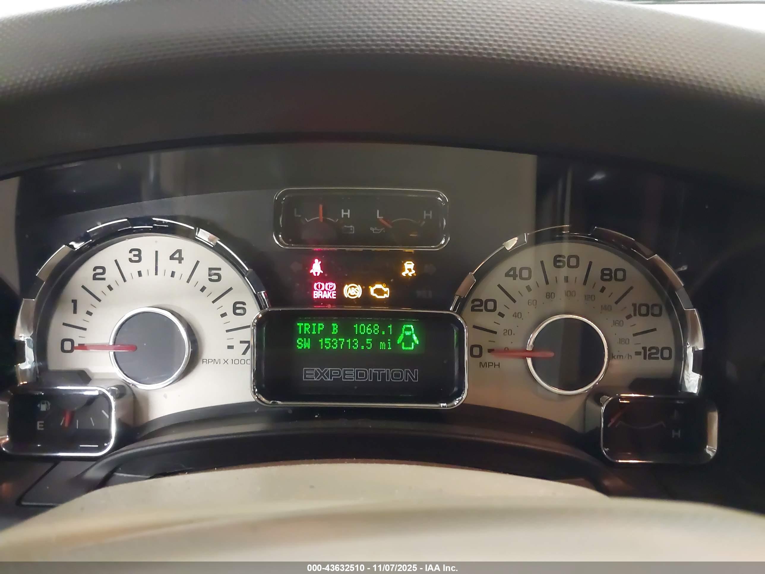 FORD EXPEDITION image 7