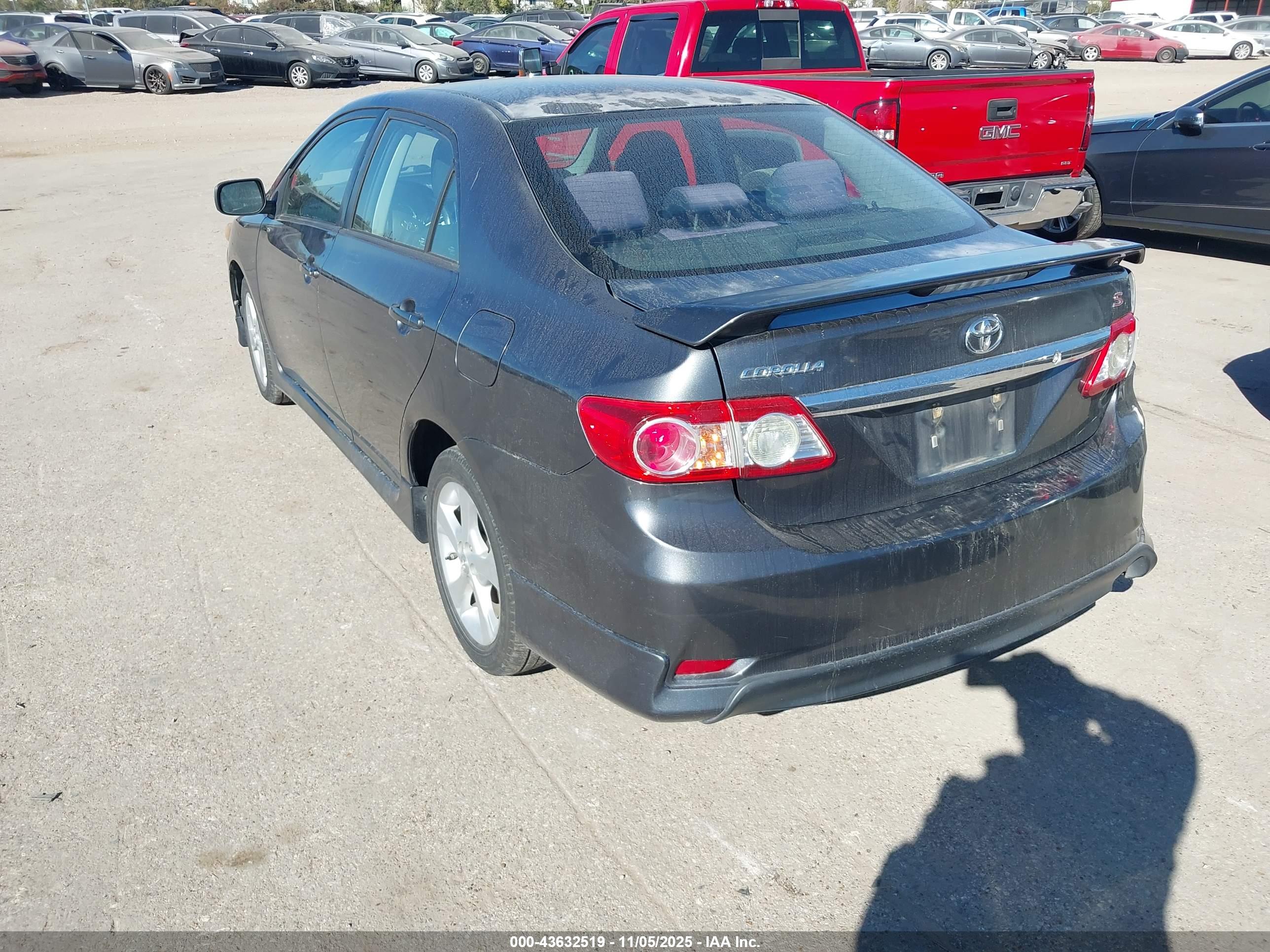 TOYOTA COROLLA image 3
