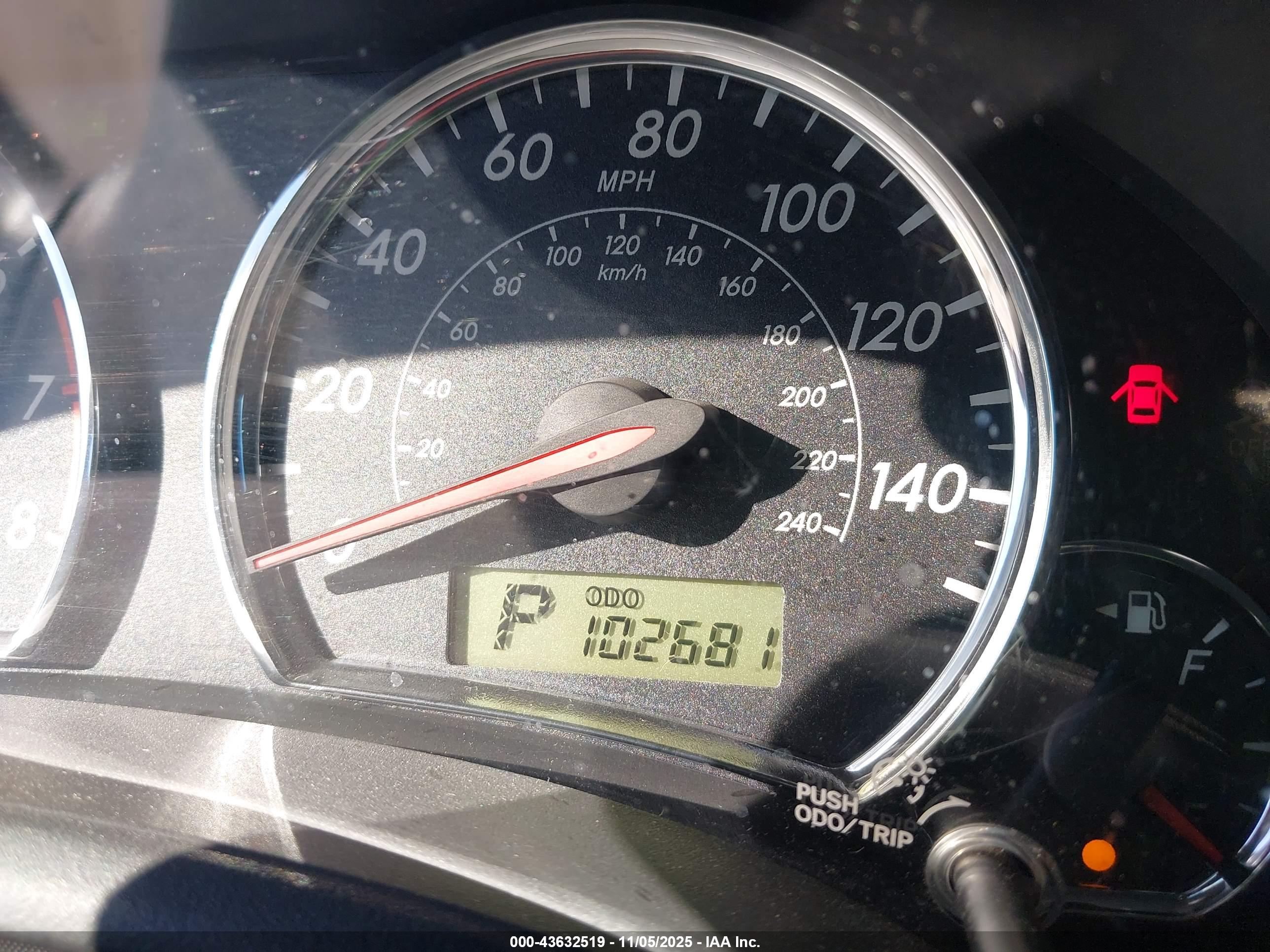 TOYOTA COROLLA image 7