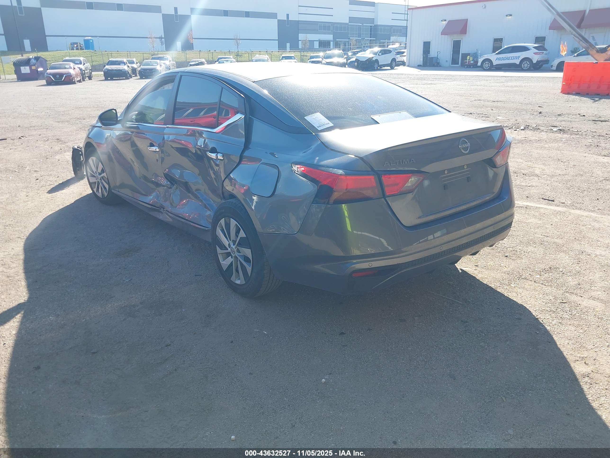 NISSAN ALTIMA image 3
