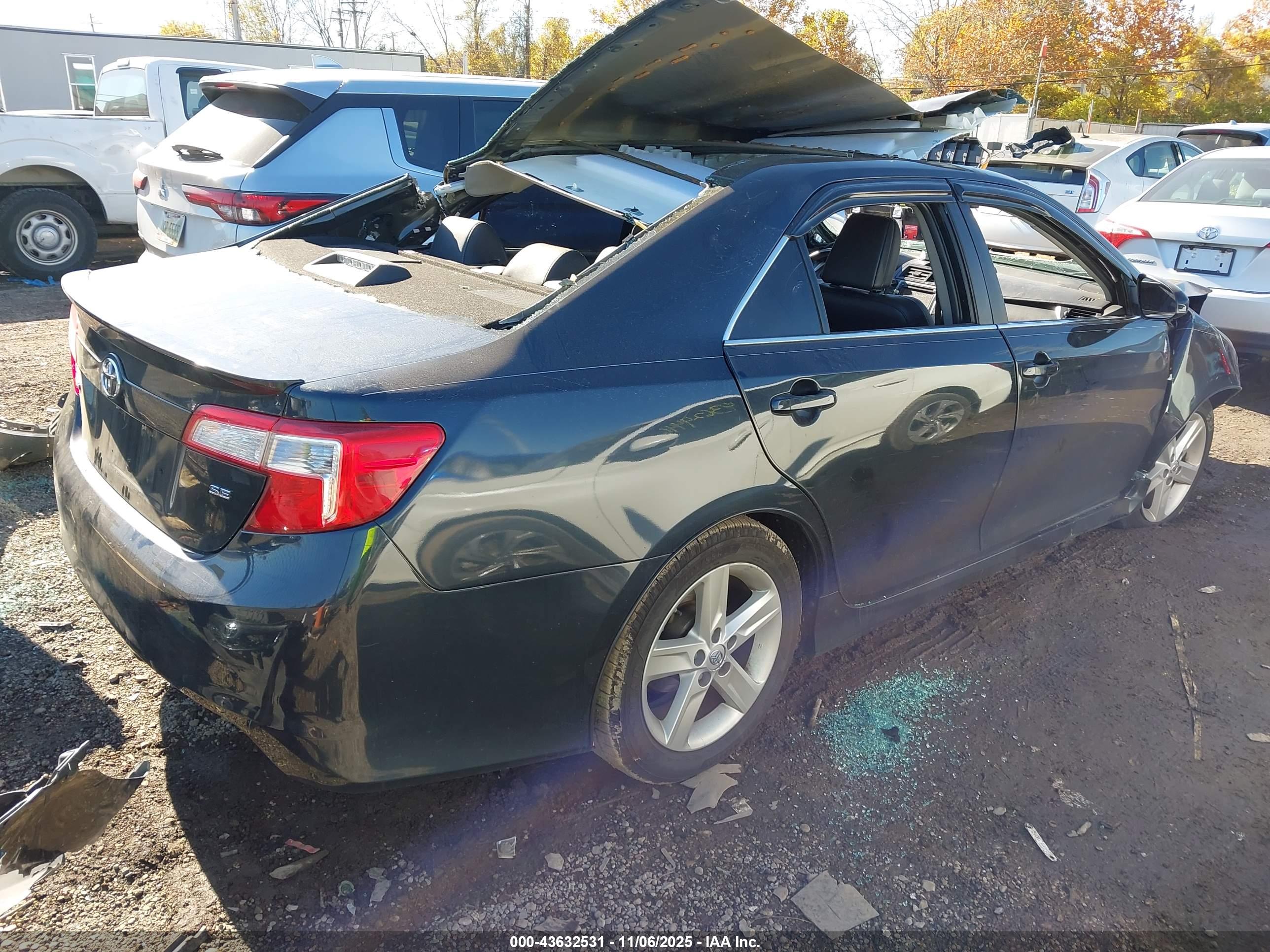 TOYOTA CAMRY image 4