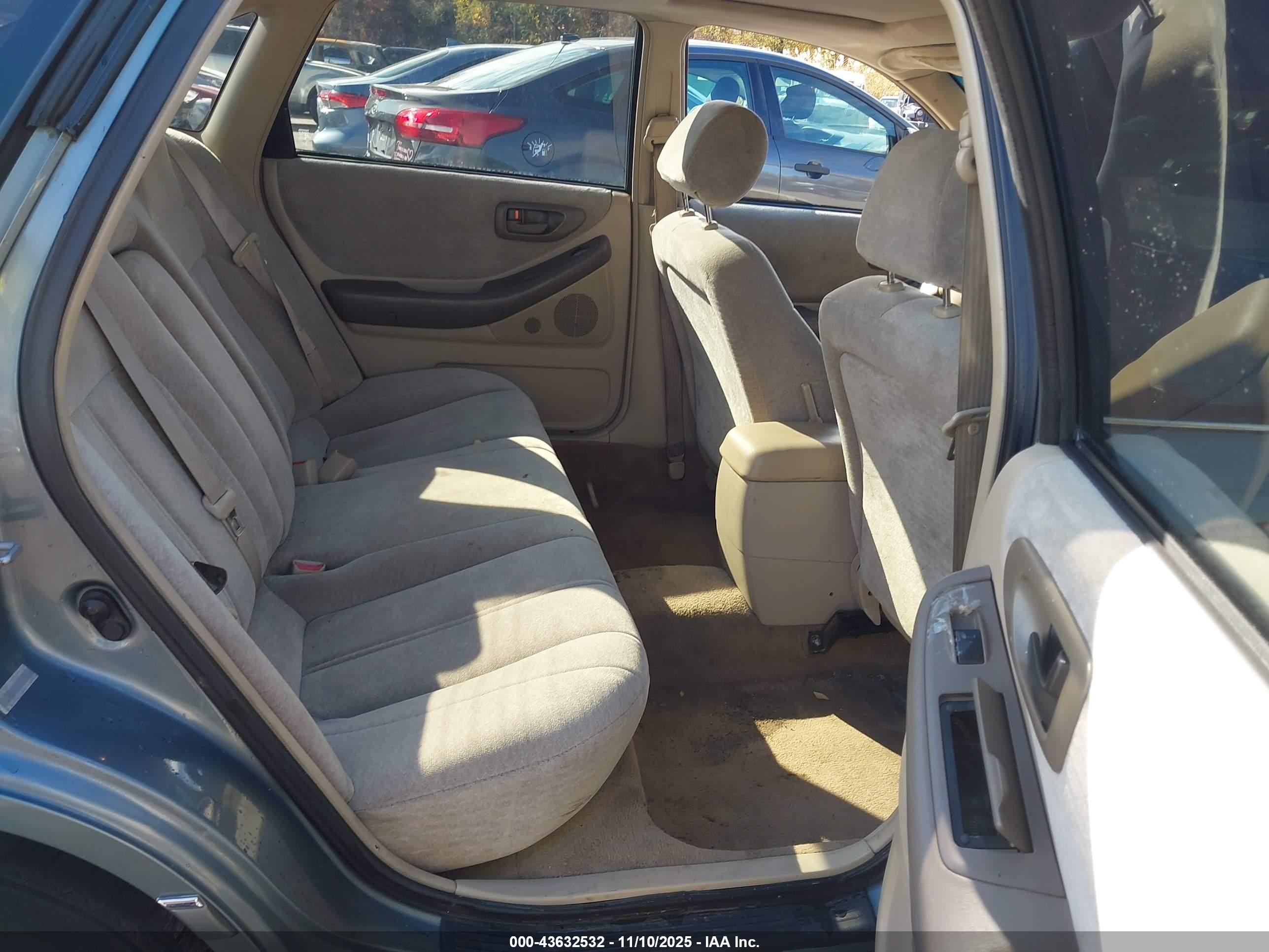 TOYOTA AVALON image 8