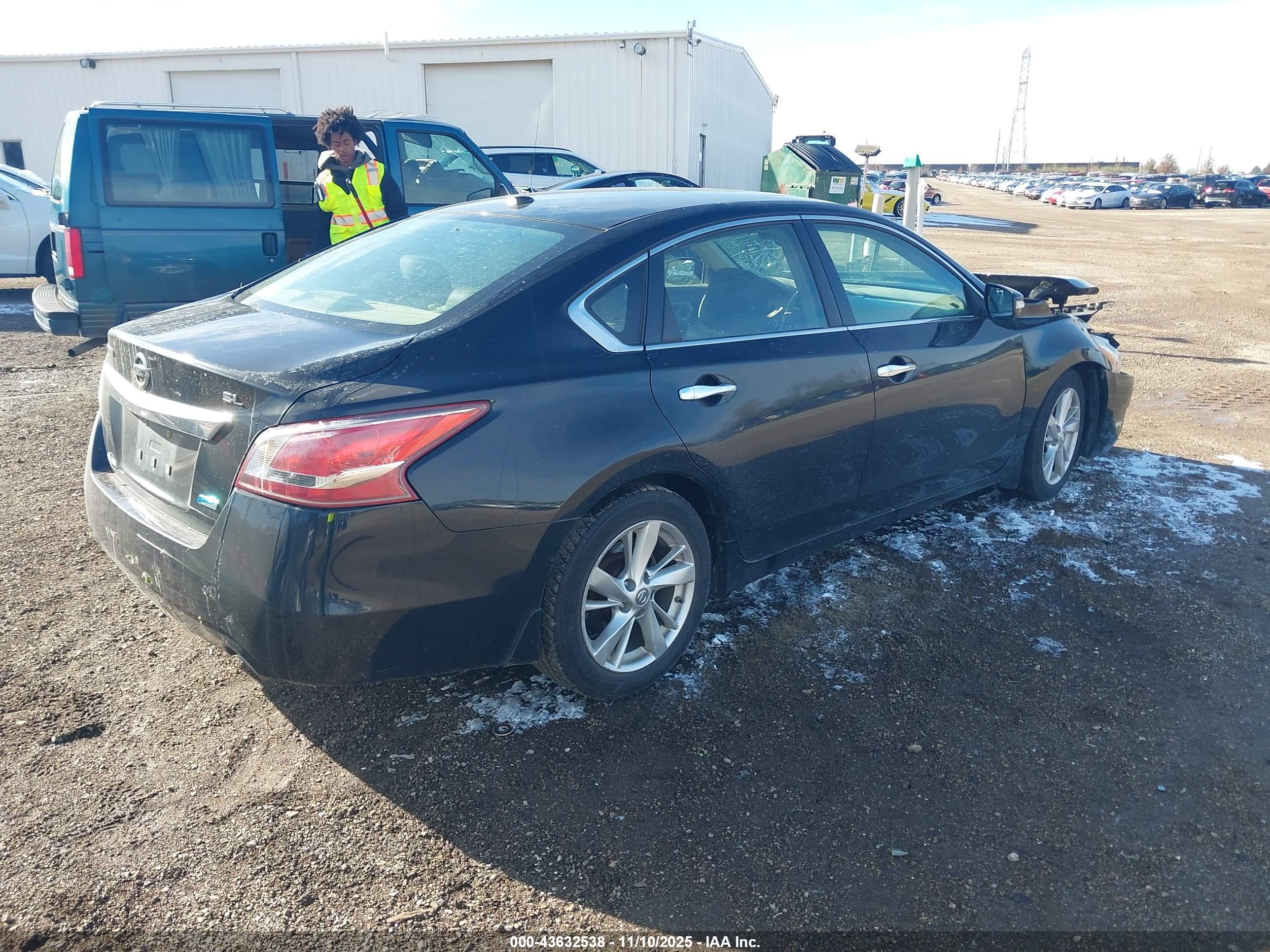 NISSAN ALTIMA image 4