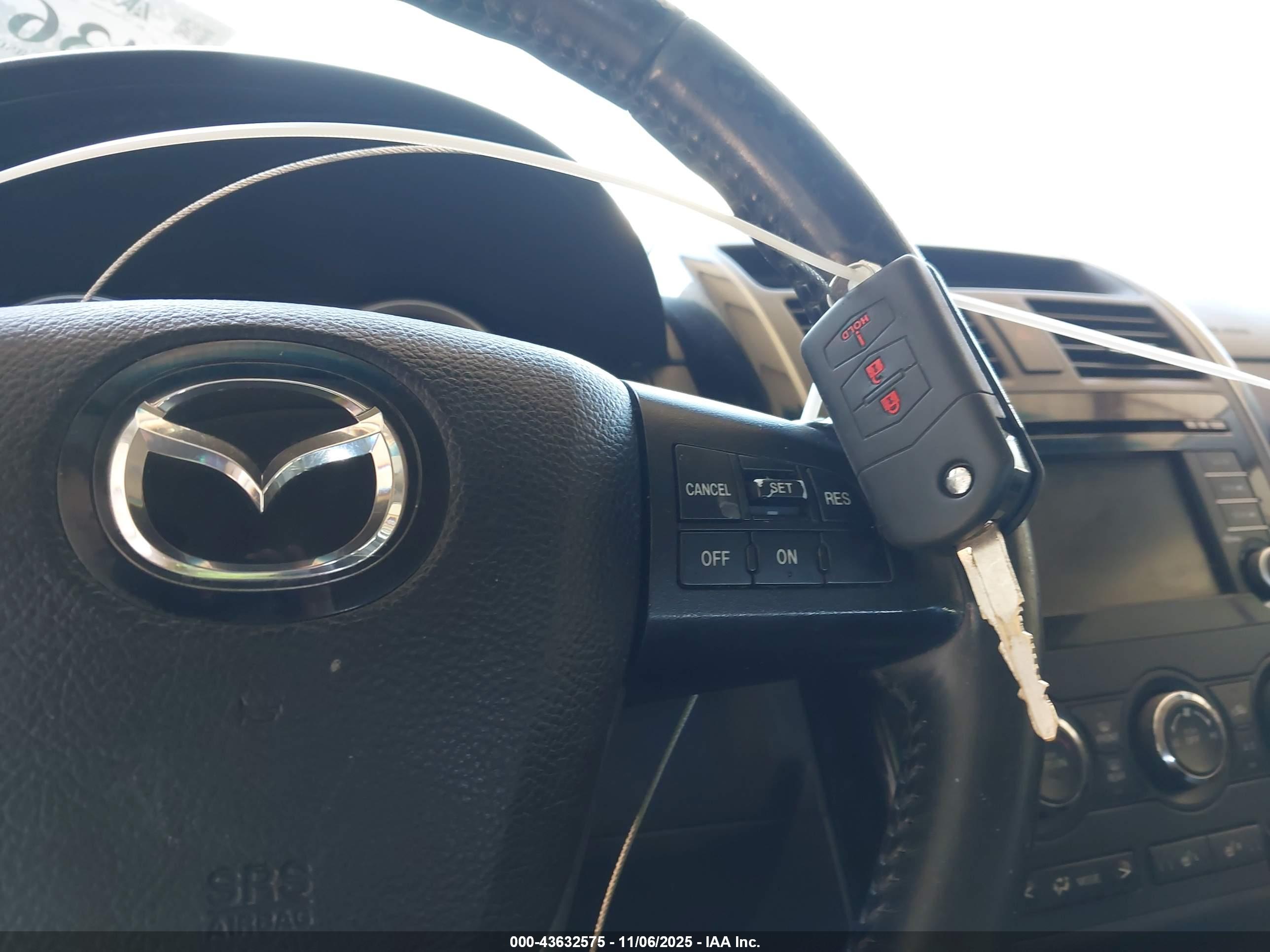 MAZDA CX-9 image 11