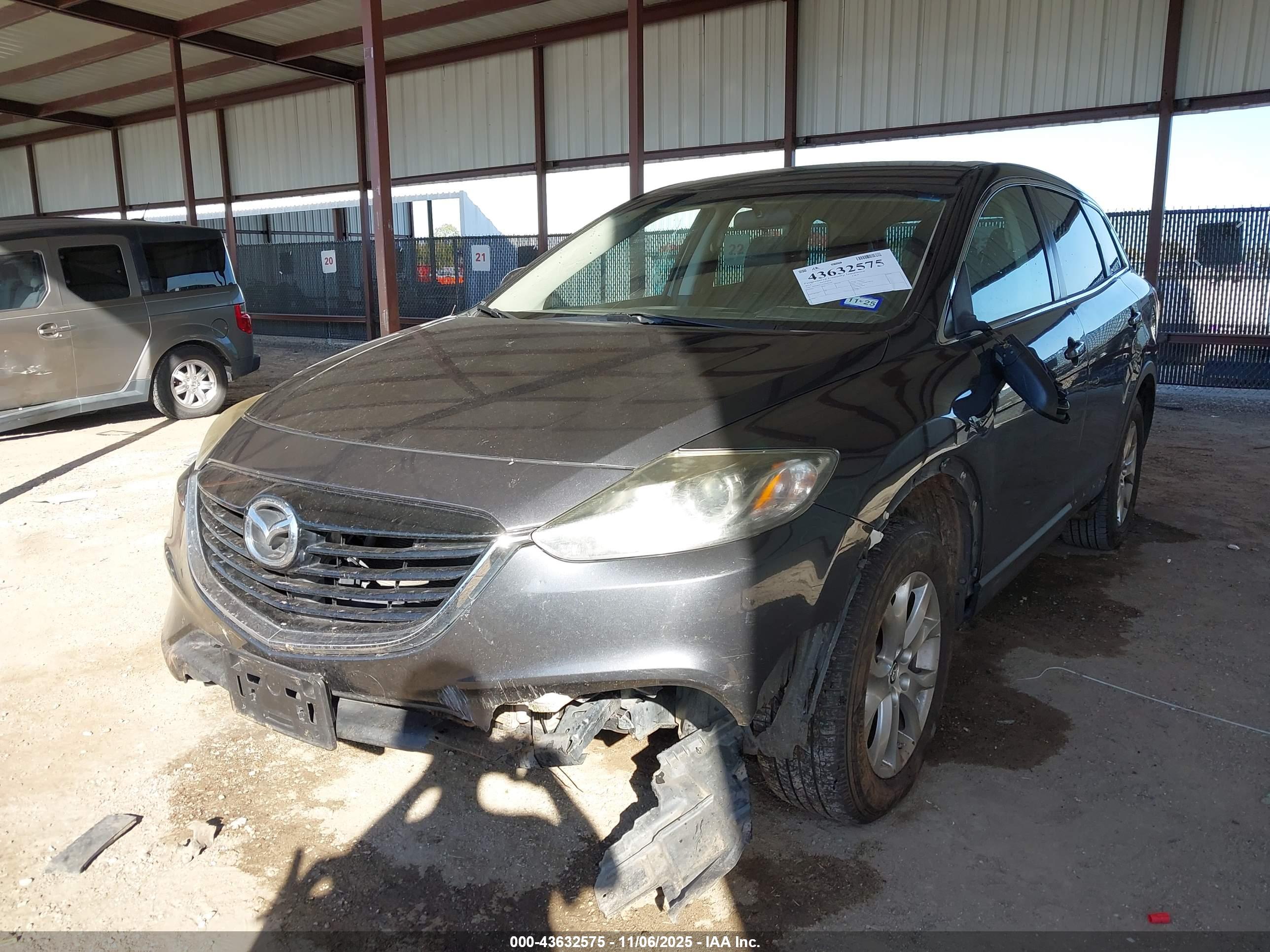 MAZDA CX-9 image 2