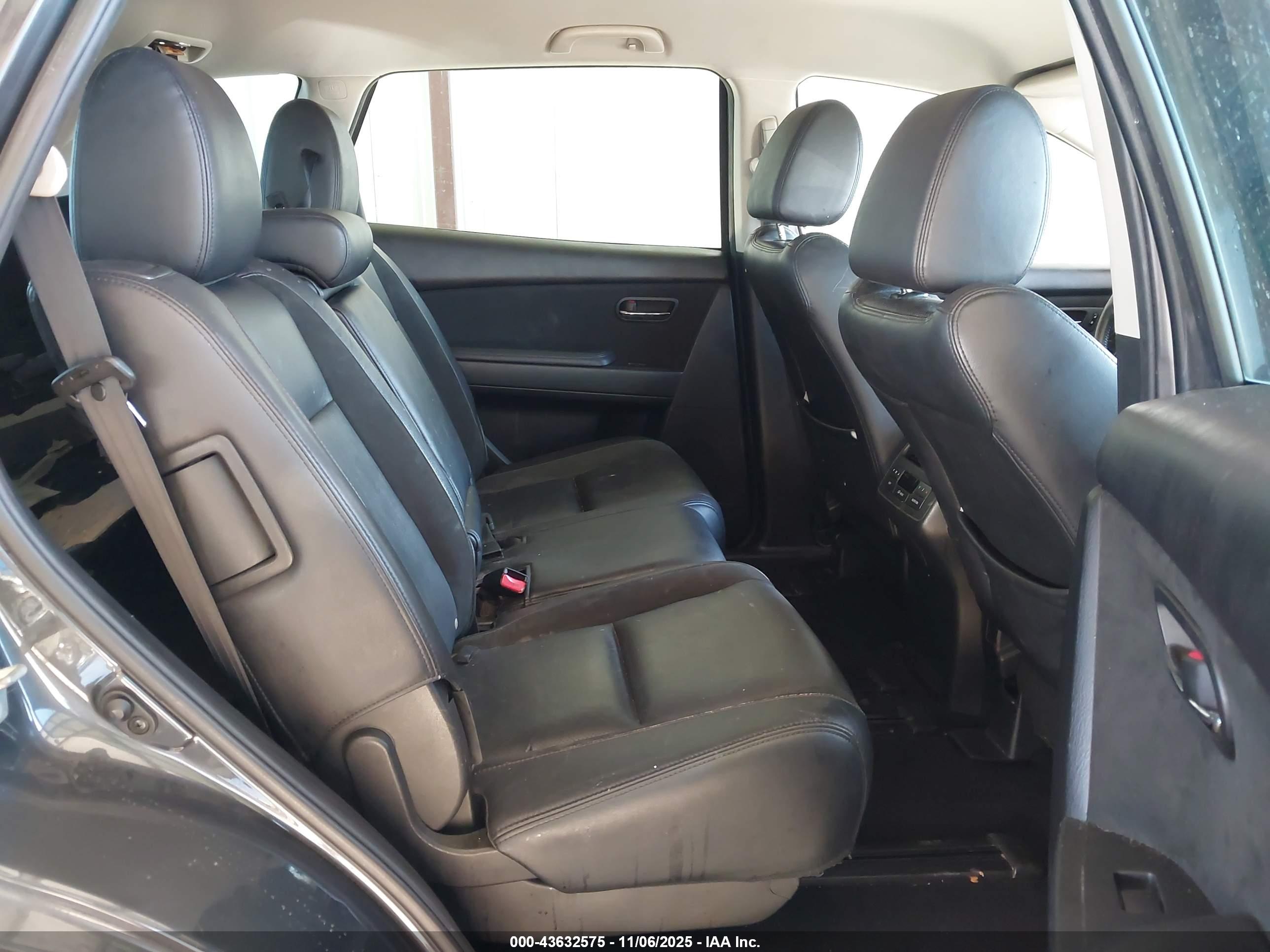 MAZDA CX-9 image 8